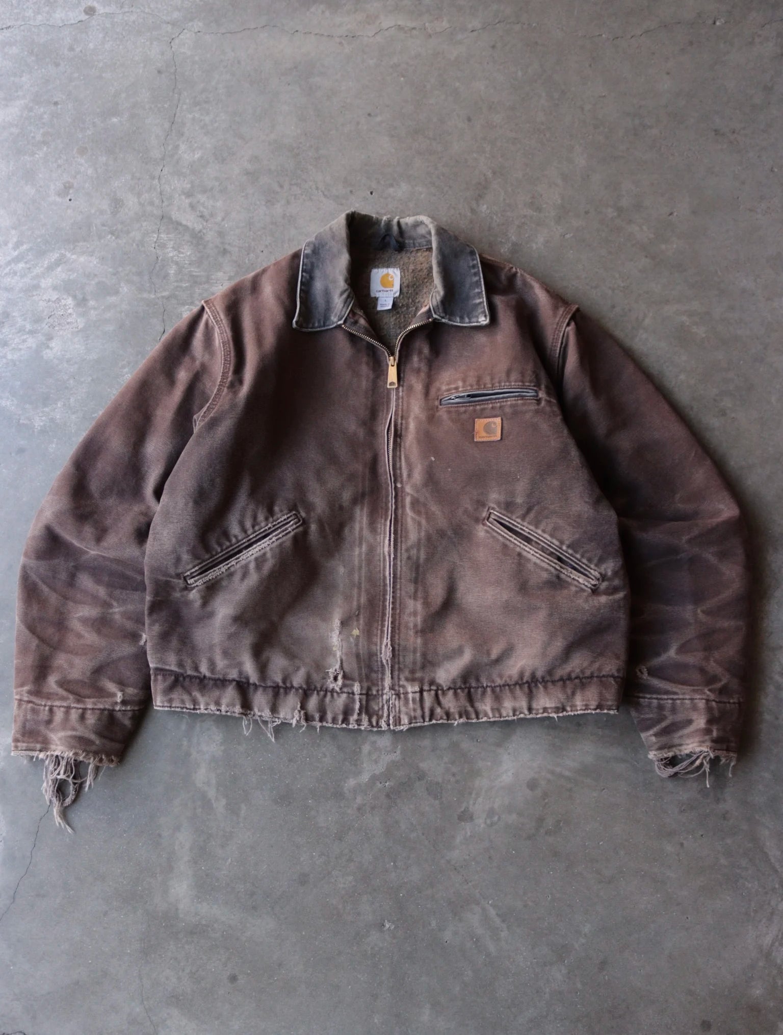 ジャケット・アウター 00s Carhartt Worn Faded Detroit Jacket CARHARTT FADED DISTRESSED DETROIT WORK JACKET – TWO FOLD