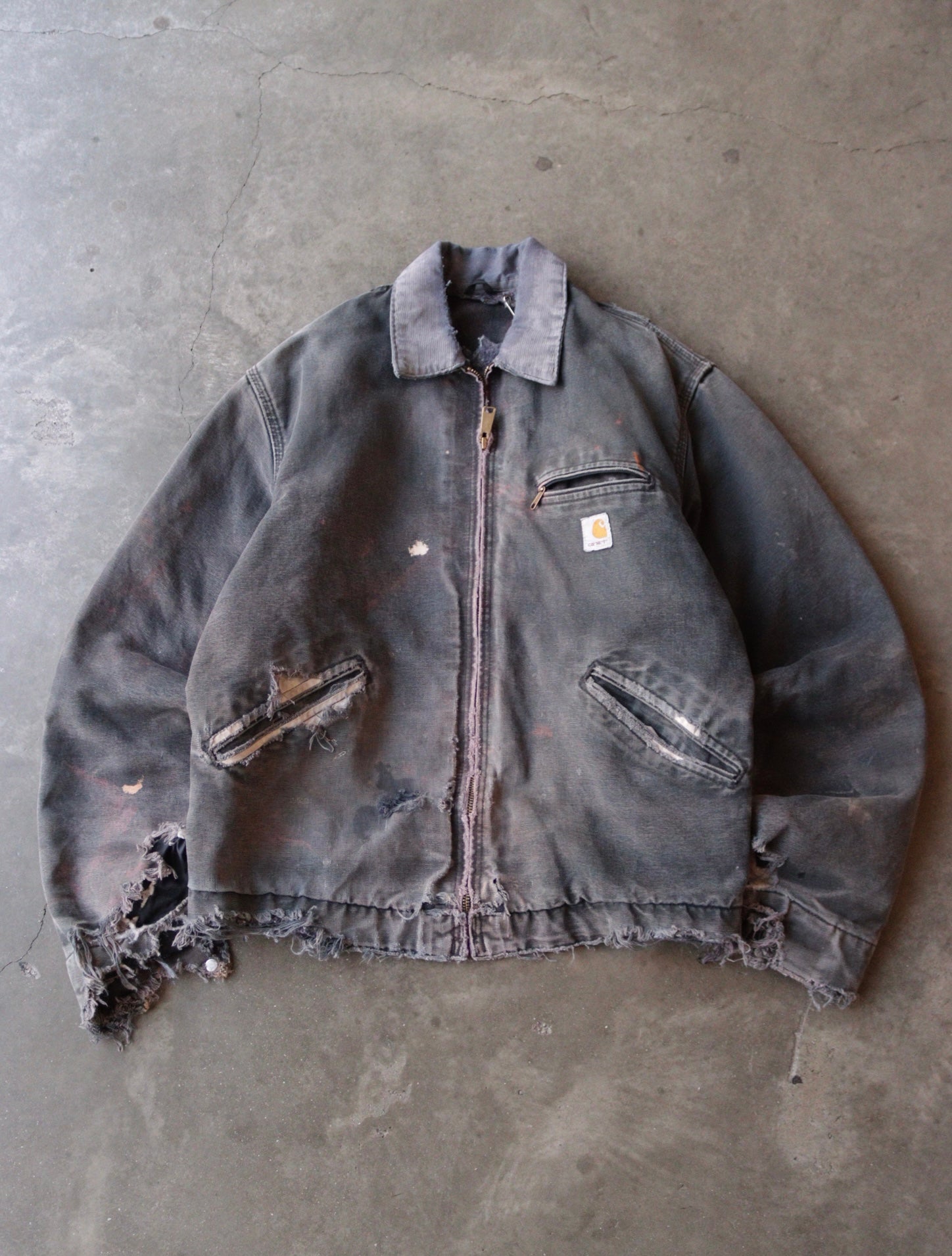 ジャケット・アウター 00s Carhartt Worn Faded Detroit Jacket 2000S CARHARTT FADED DETROIT JACKET – TWO FOLD