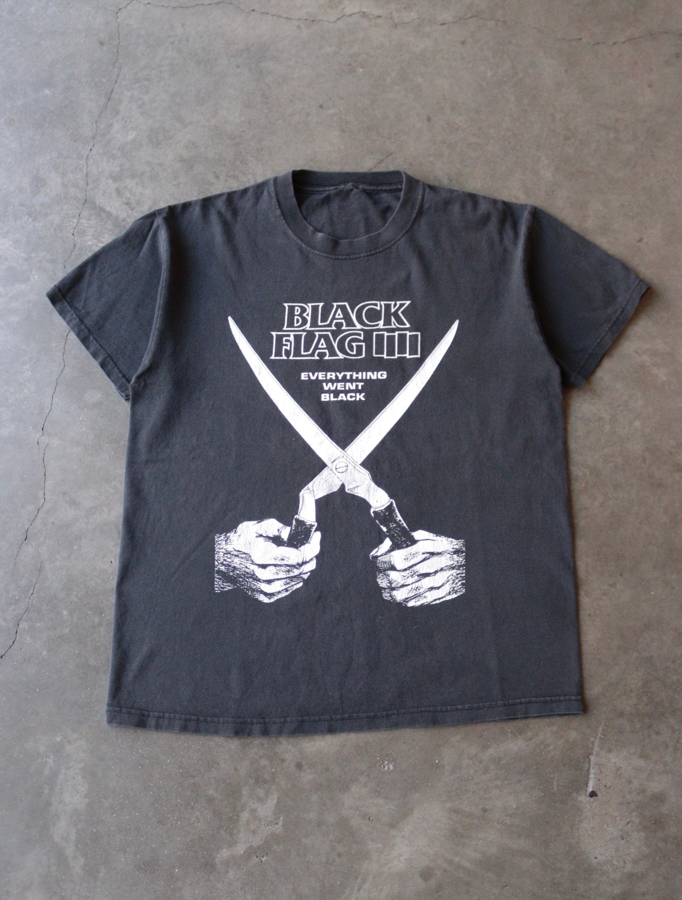 2000S BLACK FLAG BAND TEE – TWO FOLD
