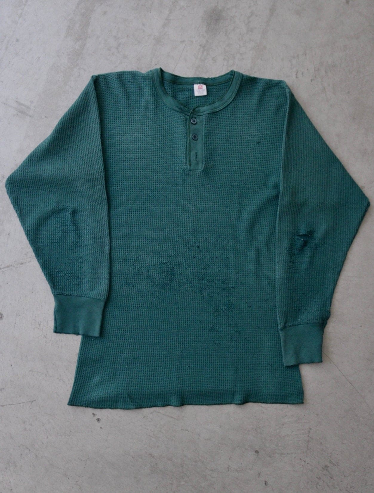 1980S DISTRESSED  1/4 BUTTON UP THEMAL L/S SHIRT