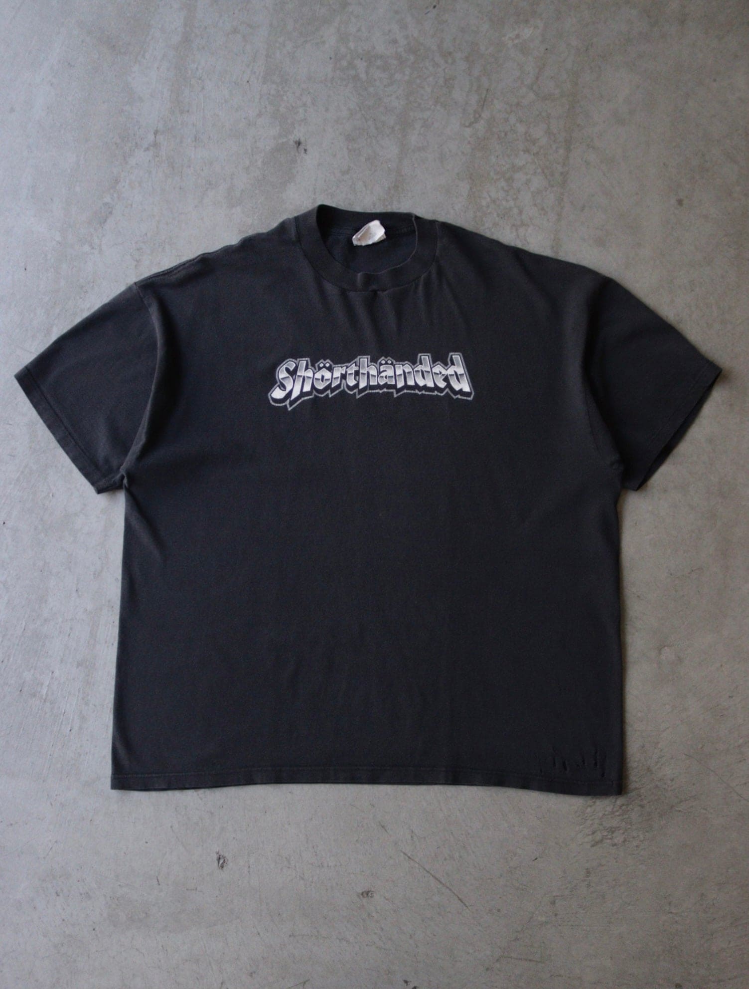 2000S SHORTHANDED BAND TEE