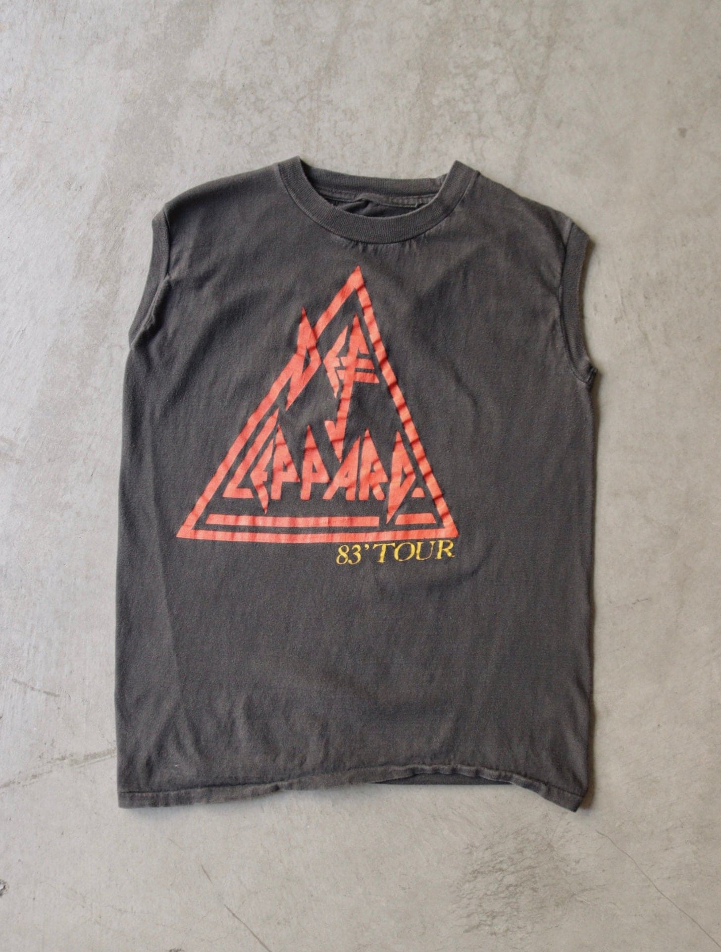 1980S DEF LEPPARD BAND MUSCLE TEE