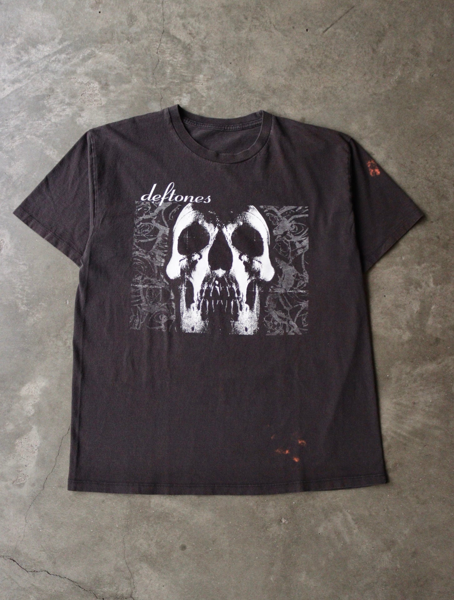 2000S DEFTONES SKULL TEE – TWO FOLD