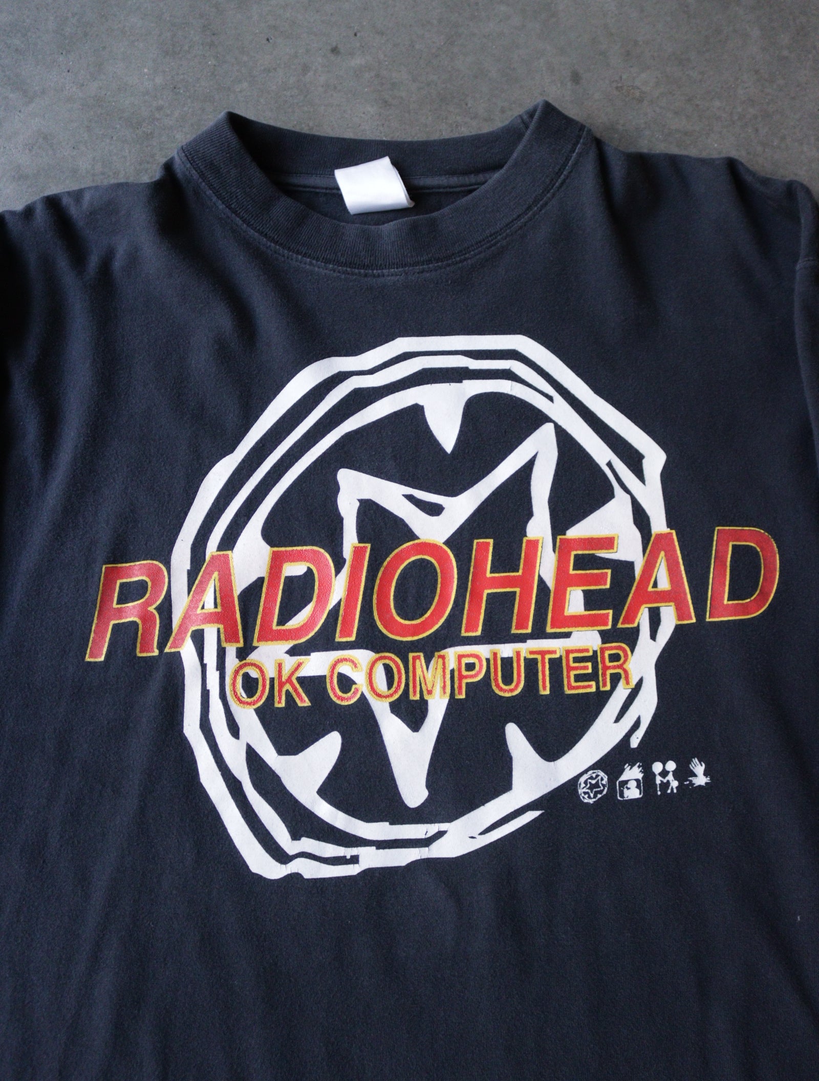 1990S RADIOHEAD BAND L/S TEE – TWO FOLD