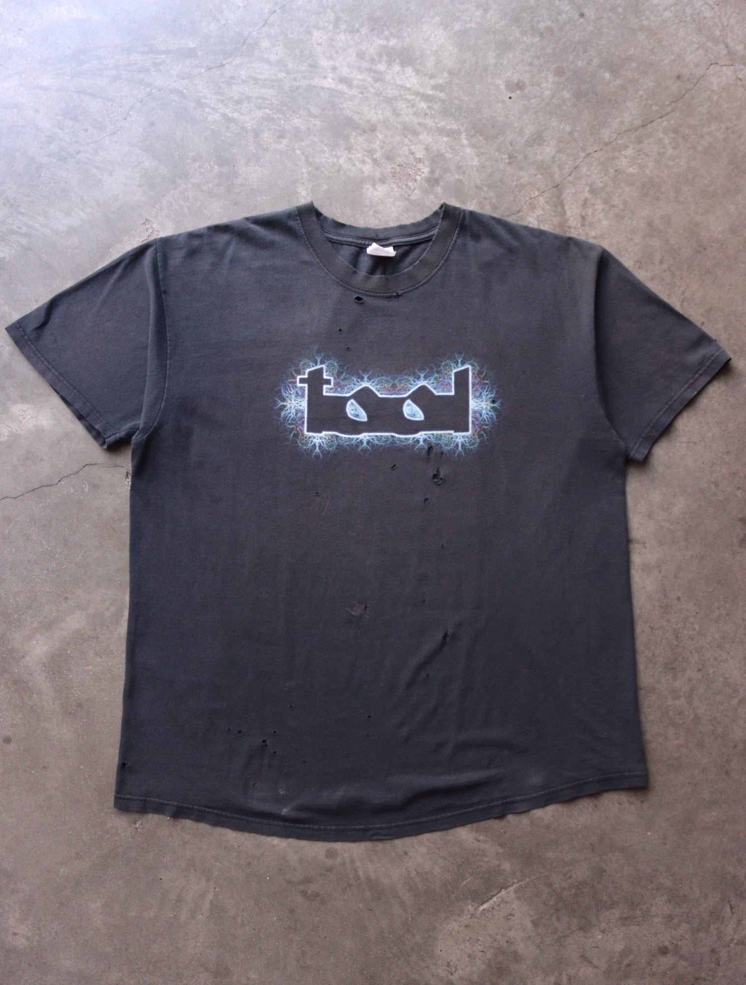 2000S FADED TOOL BAND TEE