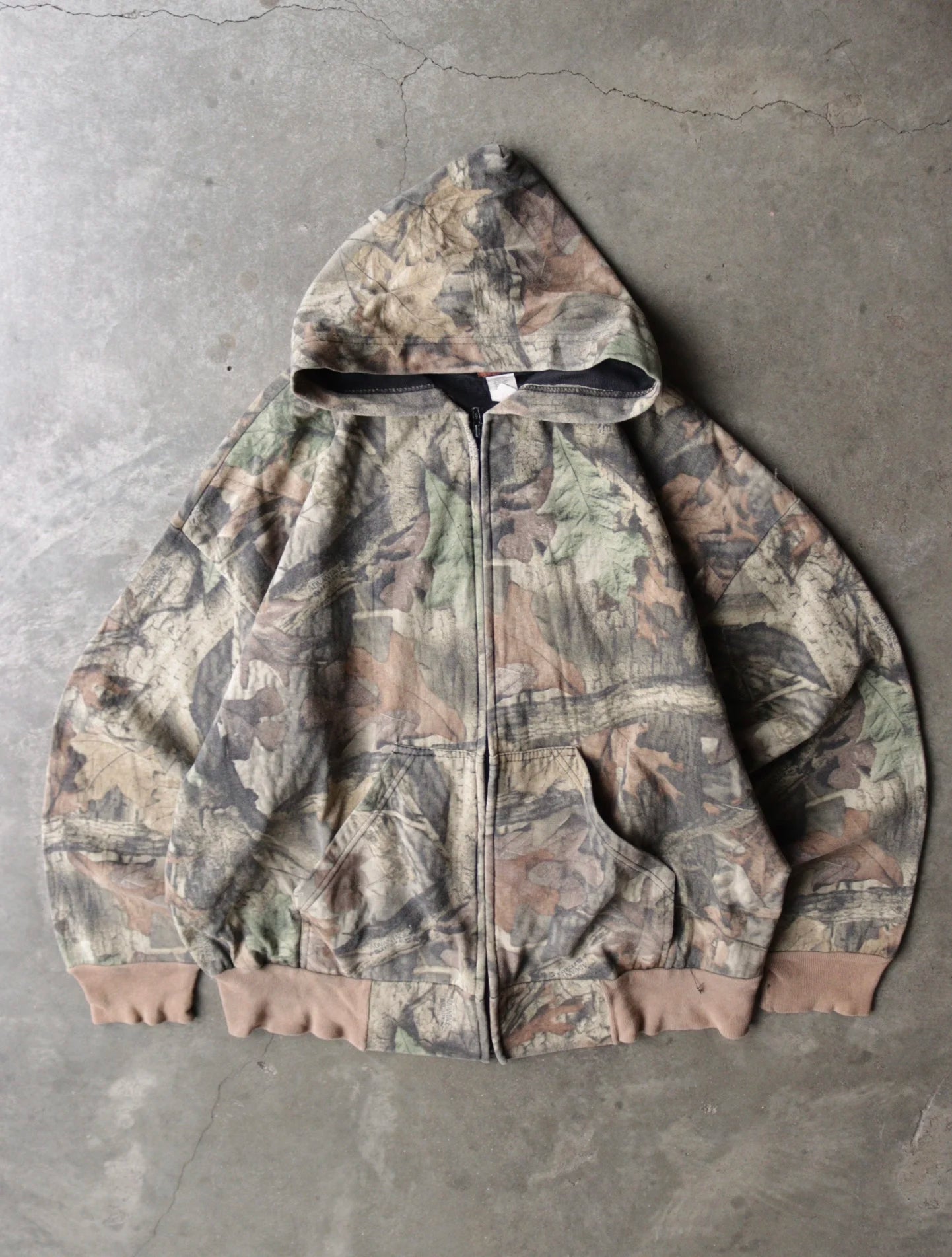 1990S CAMO ZIP UP HOODED SWEATSHIRT