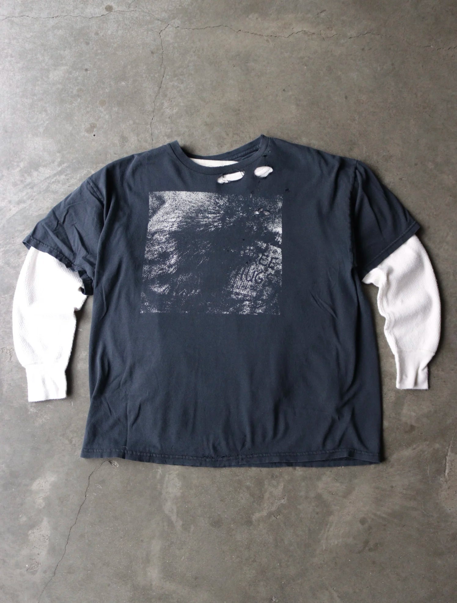 2000S FREE HUGS THRASHED + THERMAL TEE