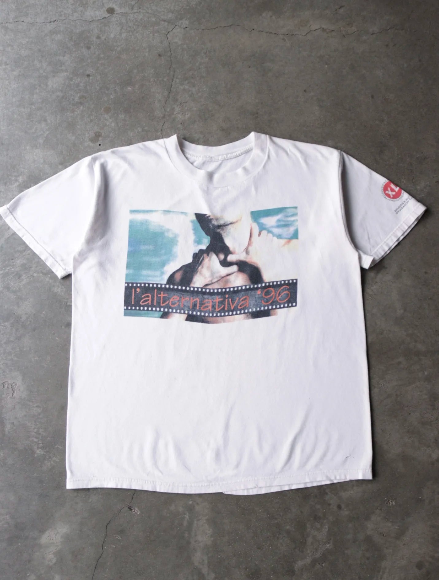 1990S ALTERNATIVE TEE