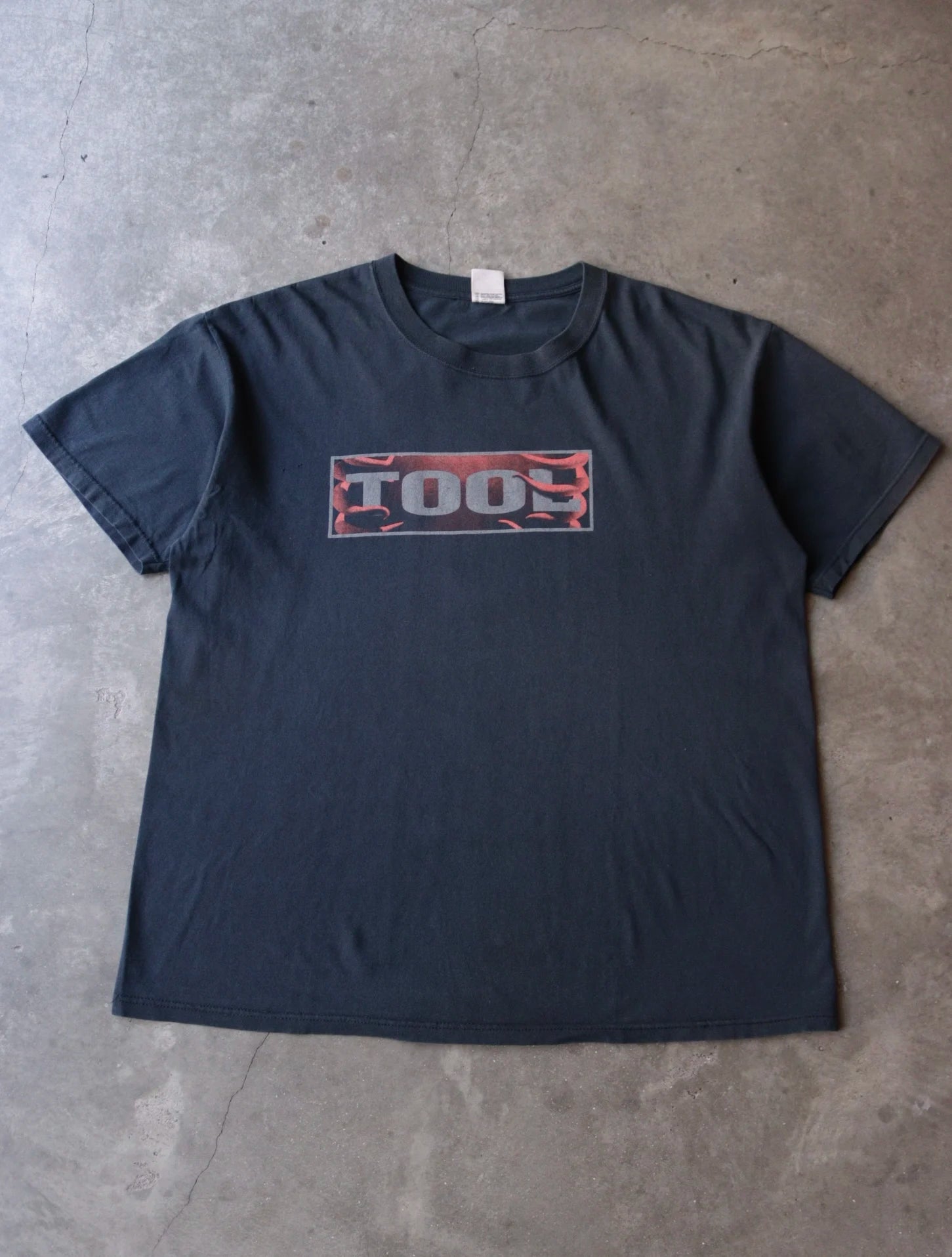 2000S TOOL BAND TEE
