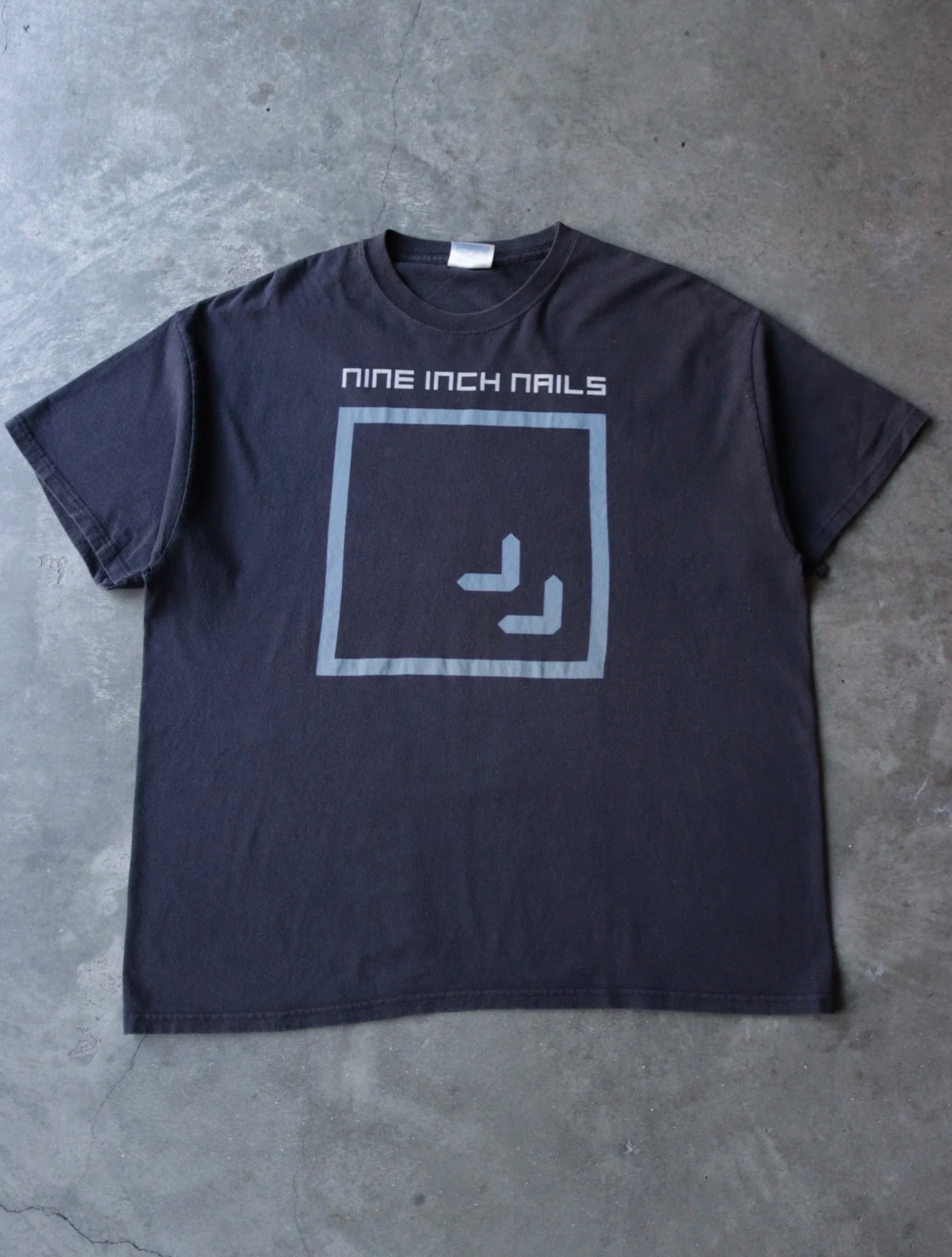 2000S NINE INCH NAILS BAND TEE