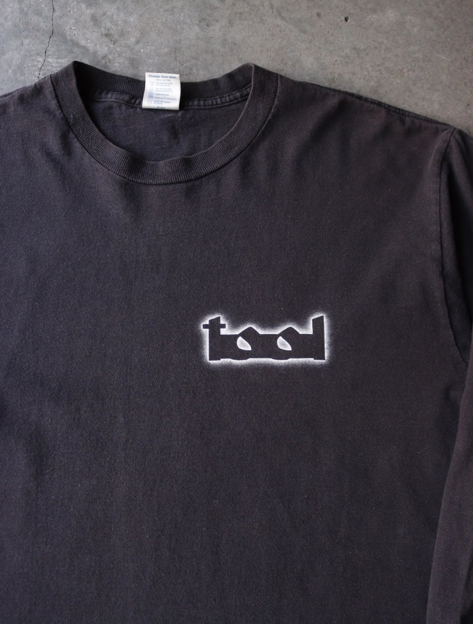 2000S TOOL L/S TEE