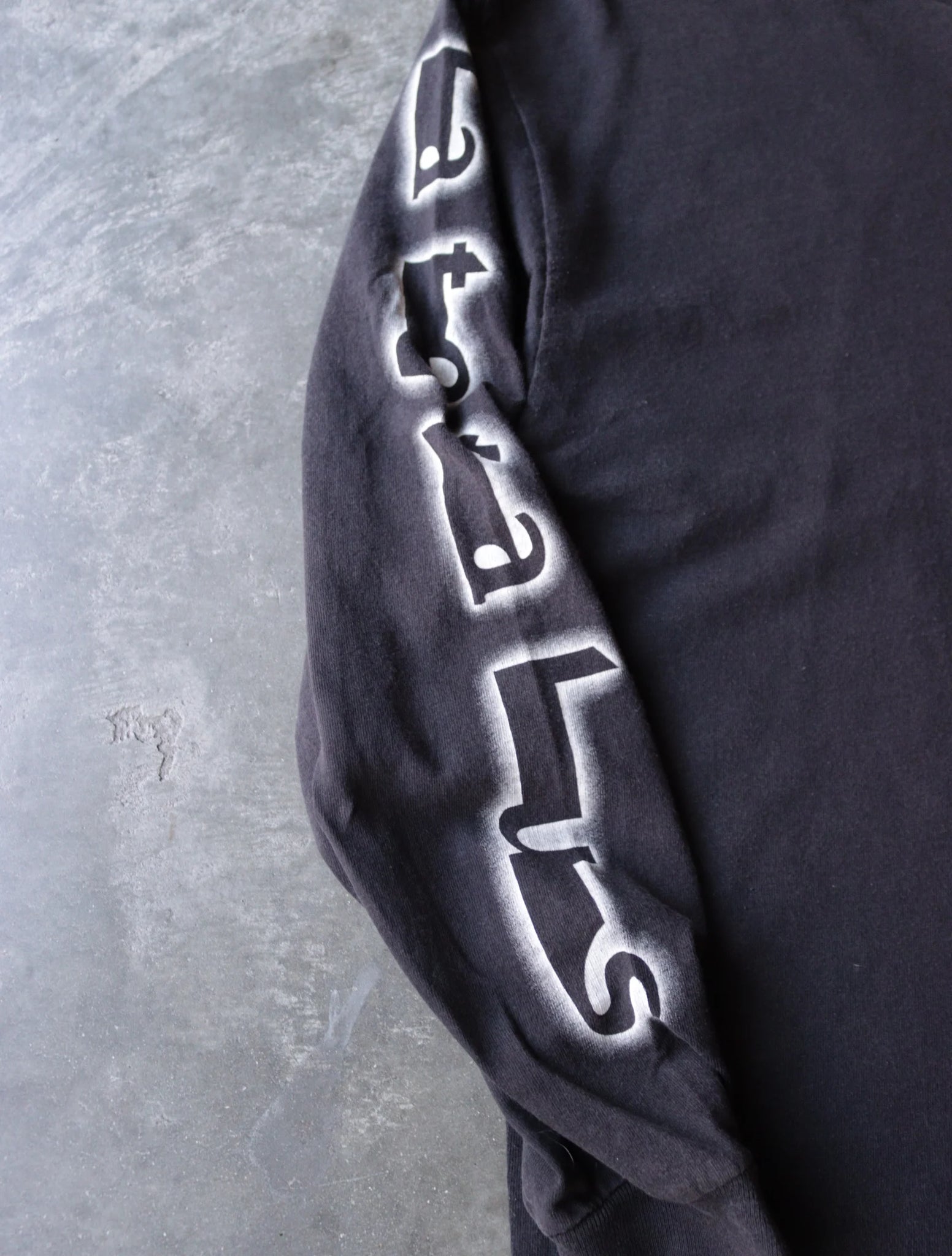 2000S TOOL L/S TEE