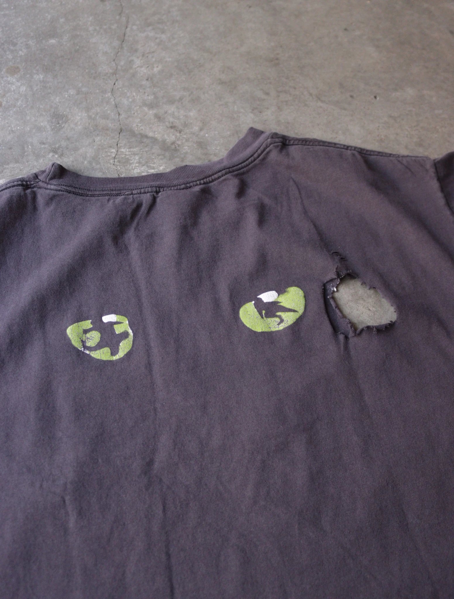 2000S CATS DISTRESSED TEE