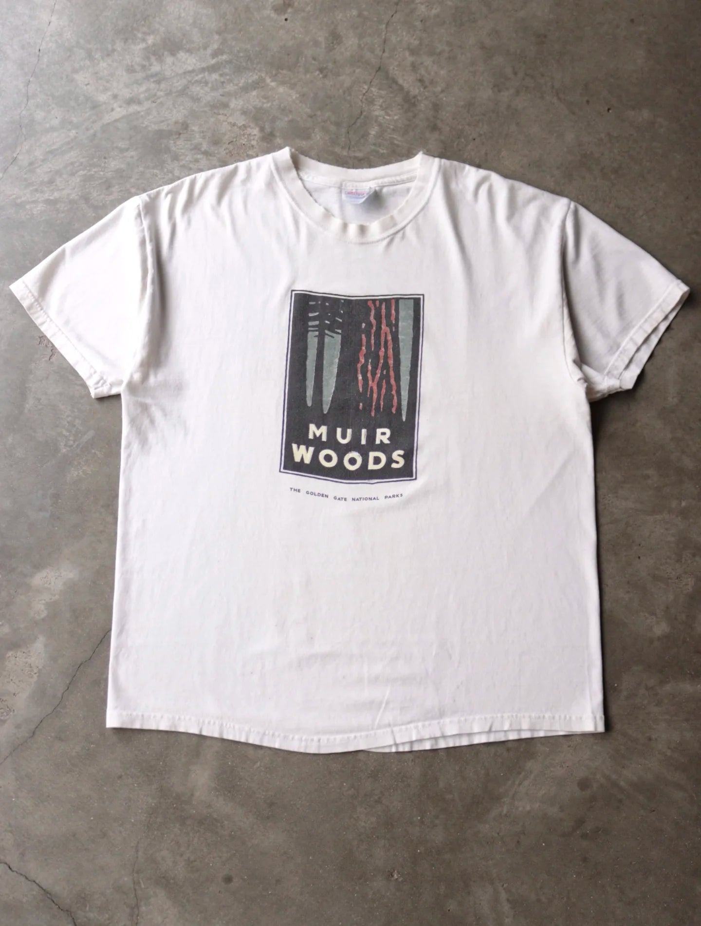 2000S MUIR WOODS TEE