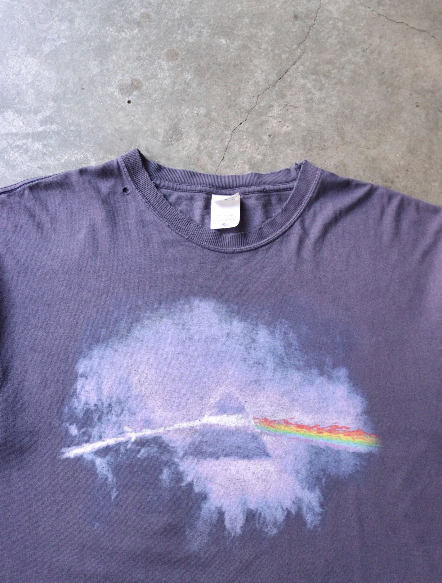 2000S DARK SIDE OF THE MOON TEE