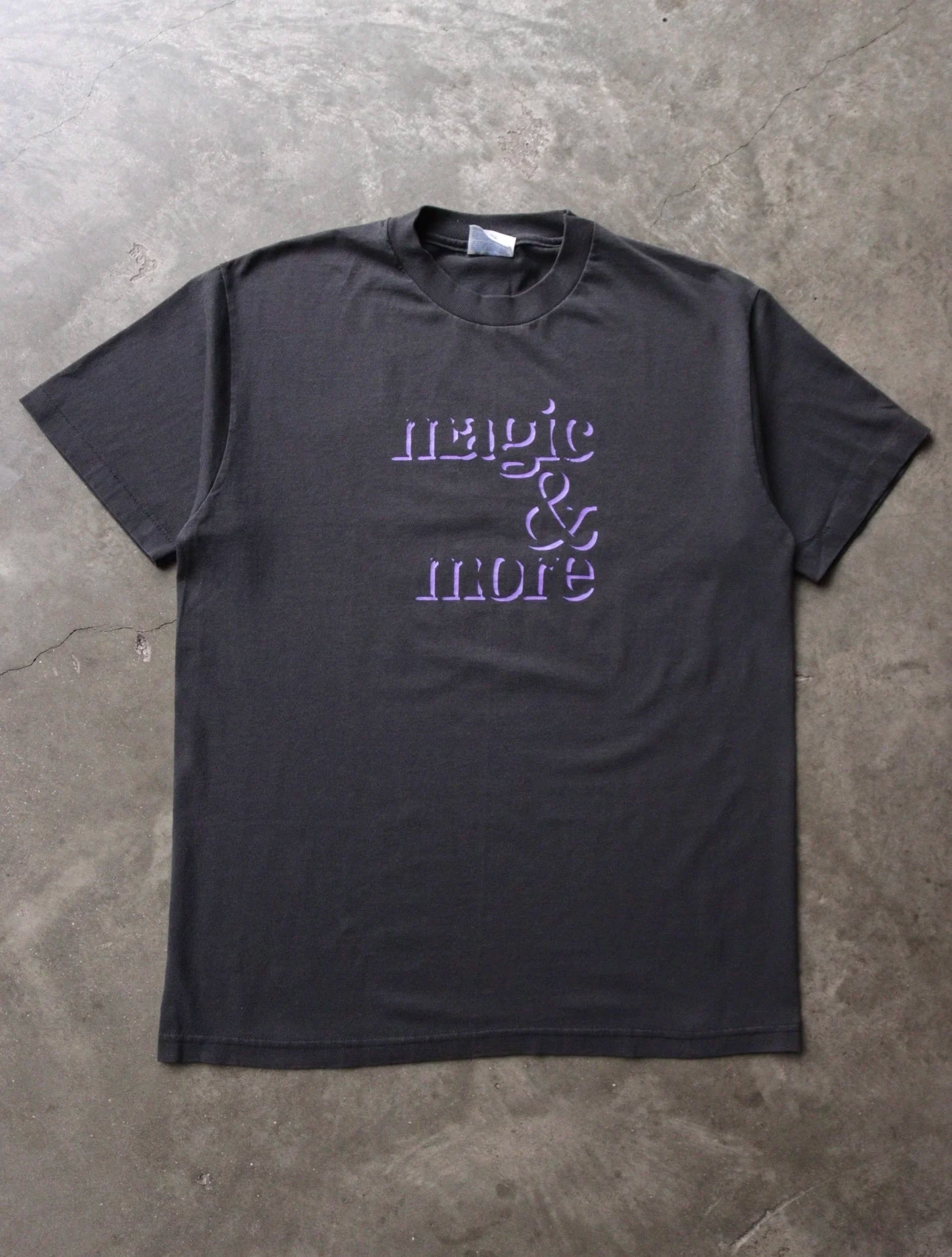 2000S MAGIC & MORE TEE