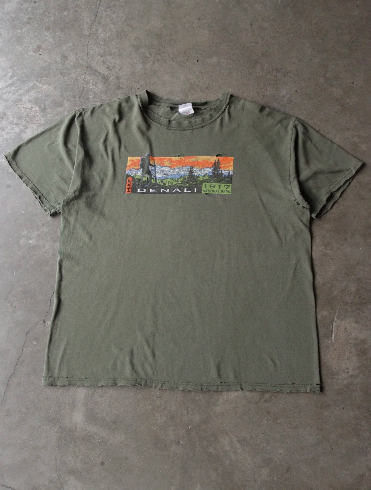 2000S DISTRESSED DENALI TEE