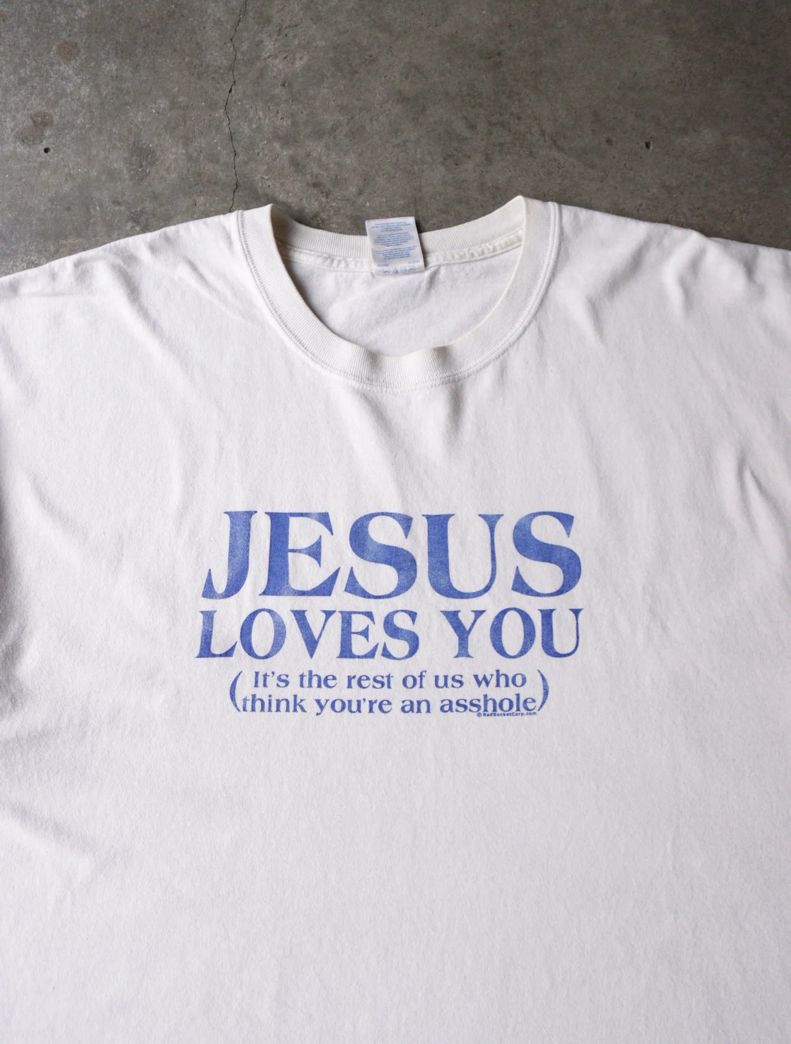 2000S JESUS LOVES YOU TEE
