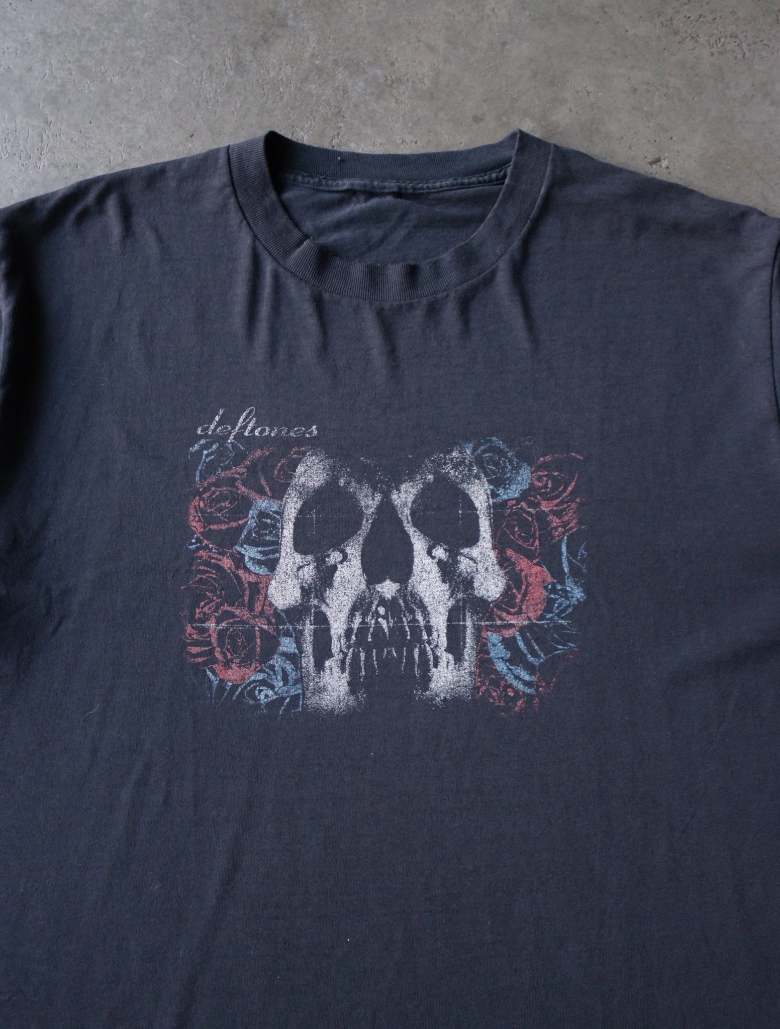 2000S DEFTONES PAPER THIN BAND TEE