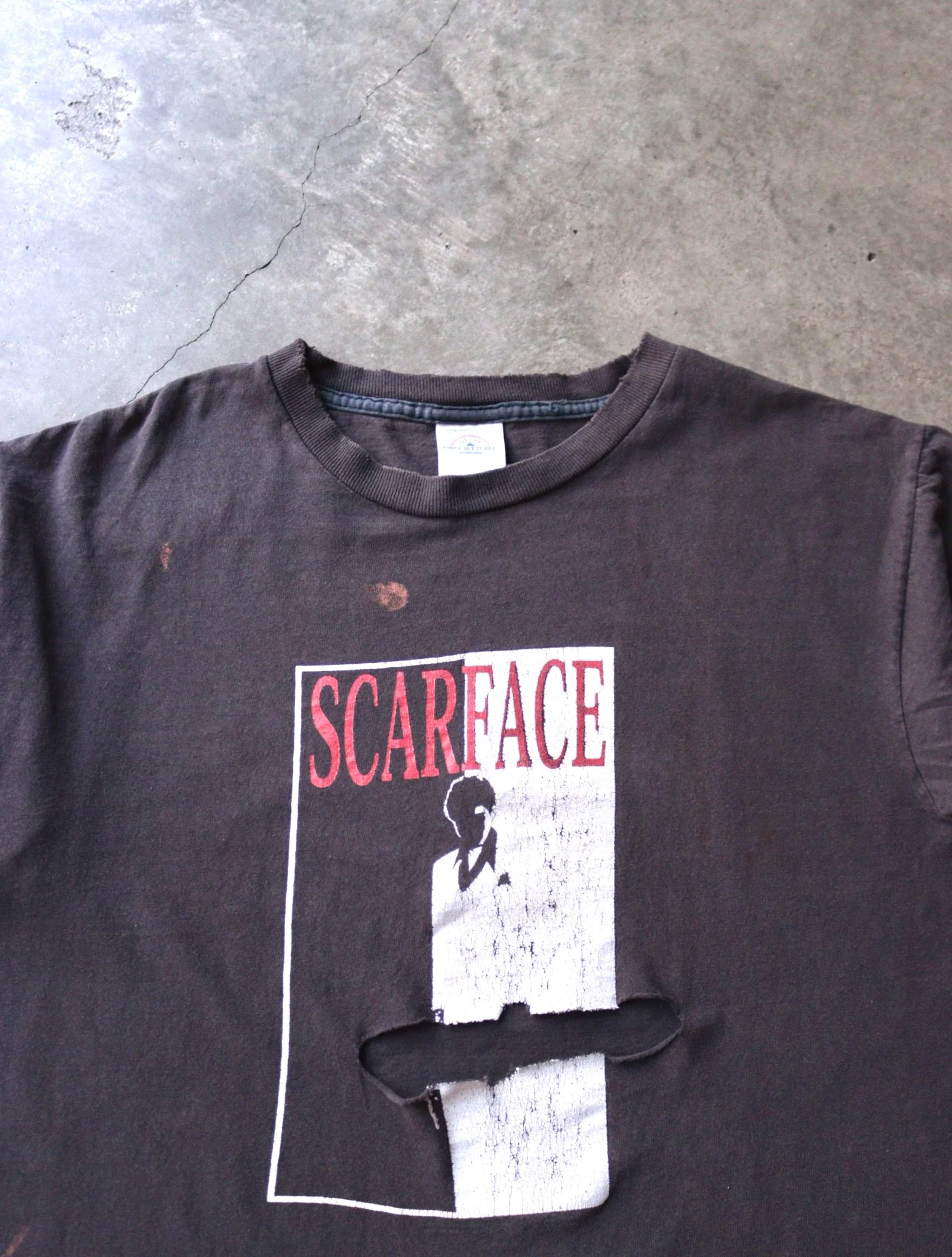 2000S SUNFADED THRASHED SCARFACE TEE