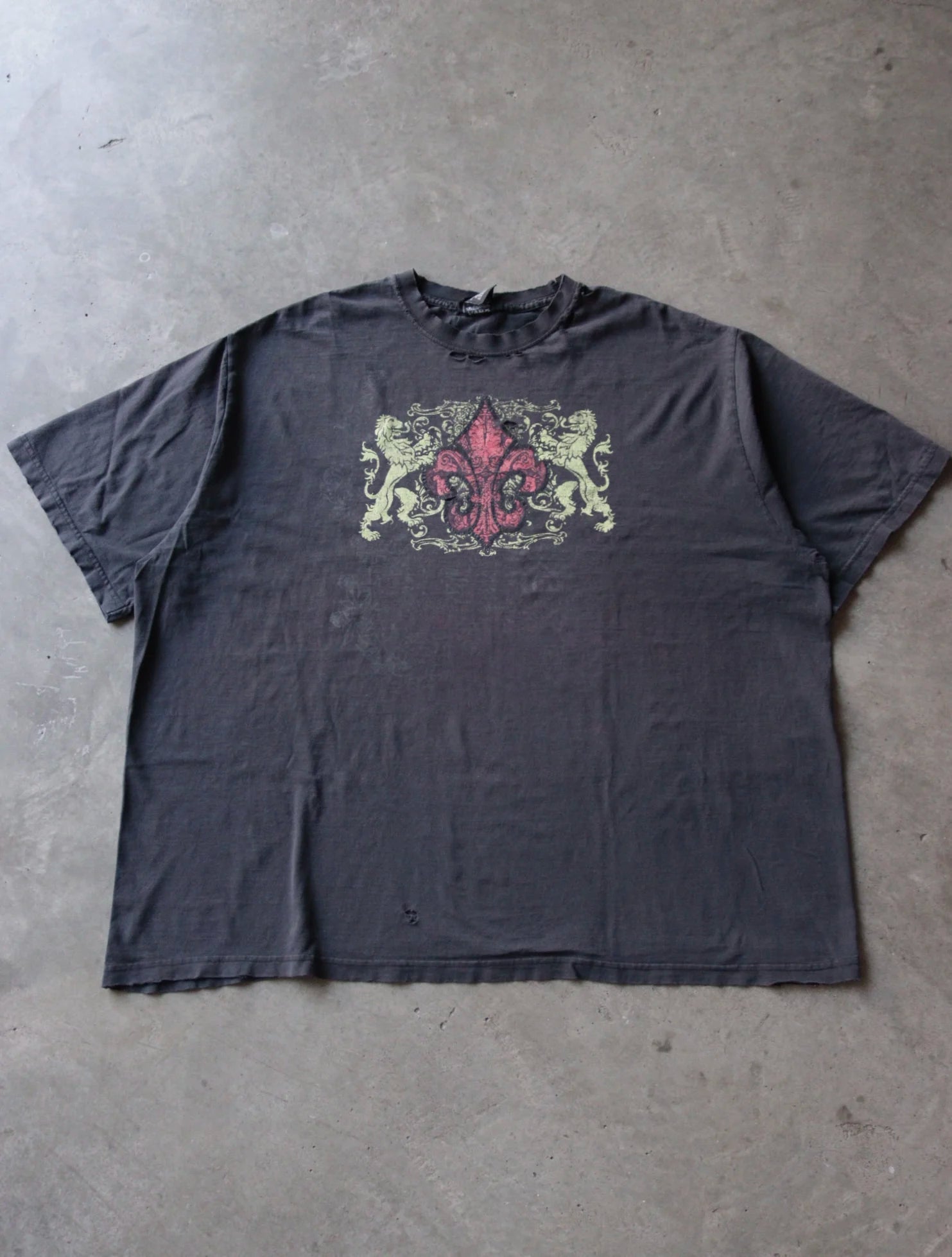 2000S FADED DISTRESSED TEE