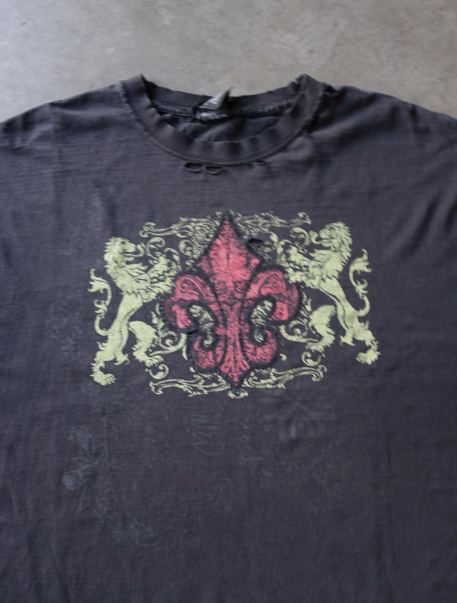 2000S FADED DISTRESSED TEE