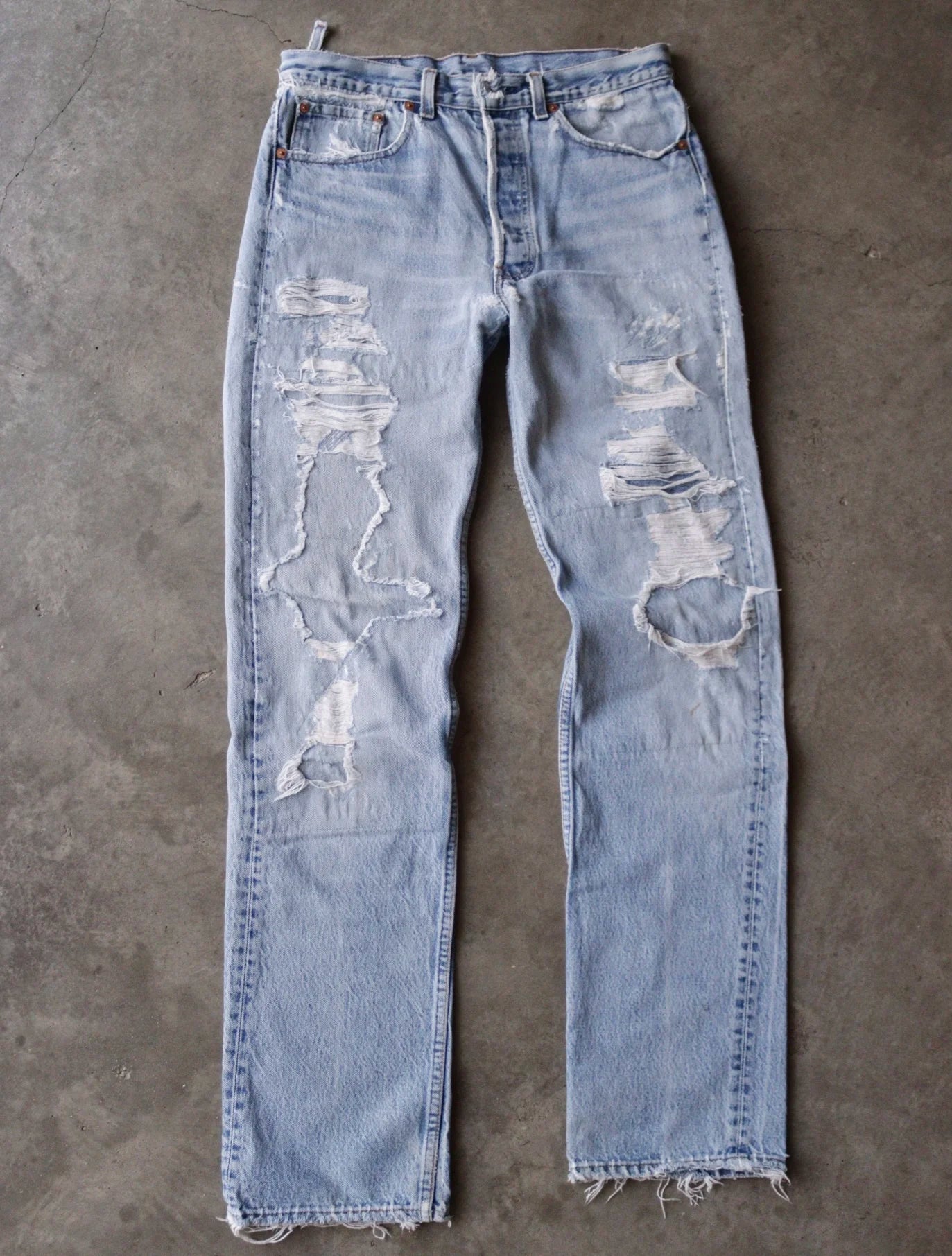 1990S THRASHED LEVI'S DENIM PANTS