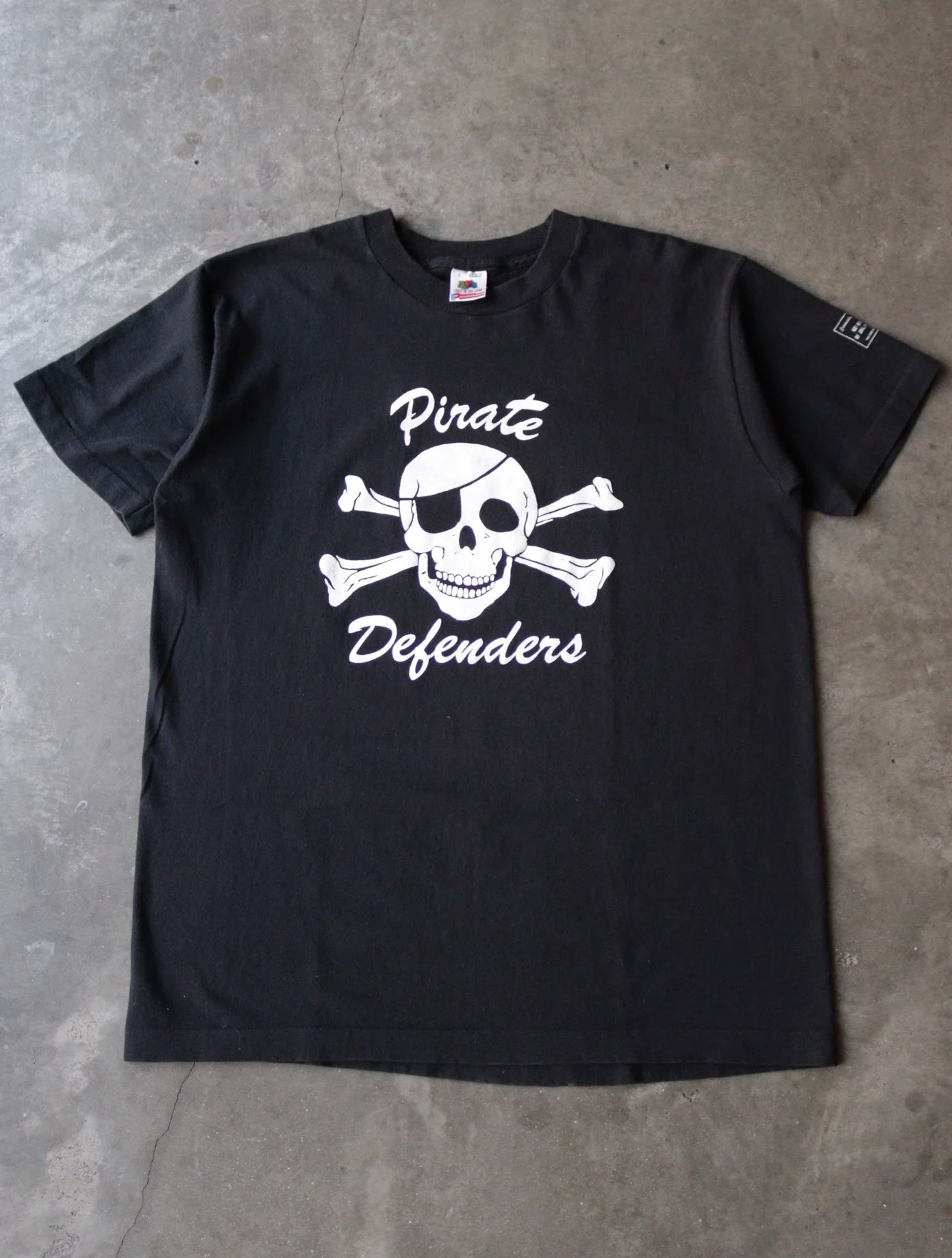1990S PIRATE DEFENDERS TEE