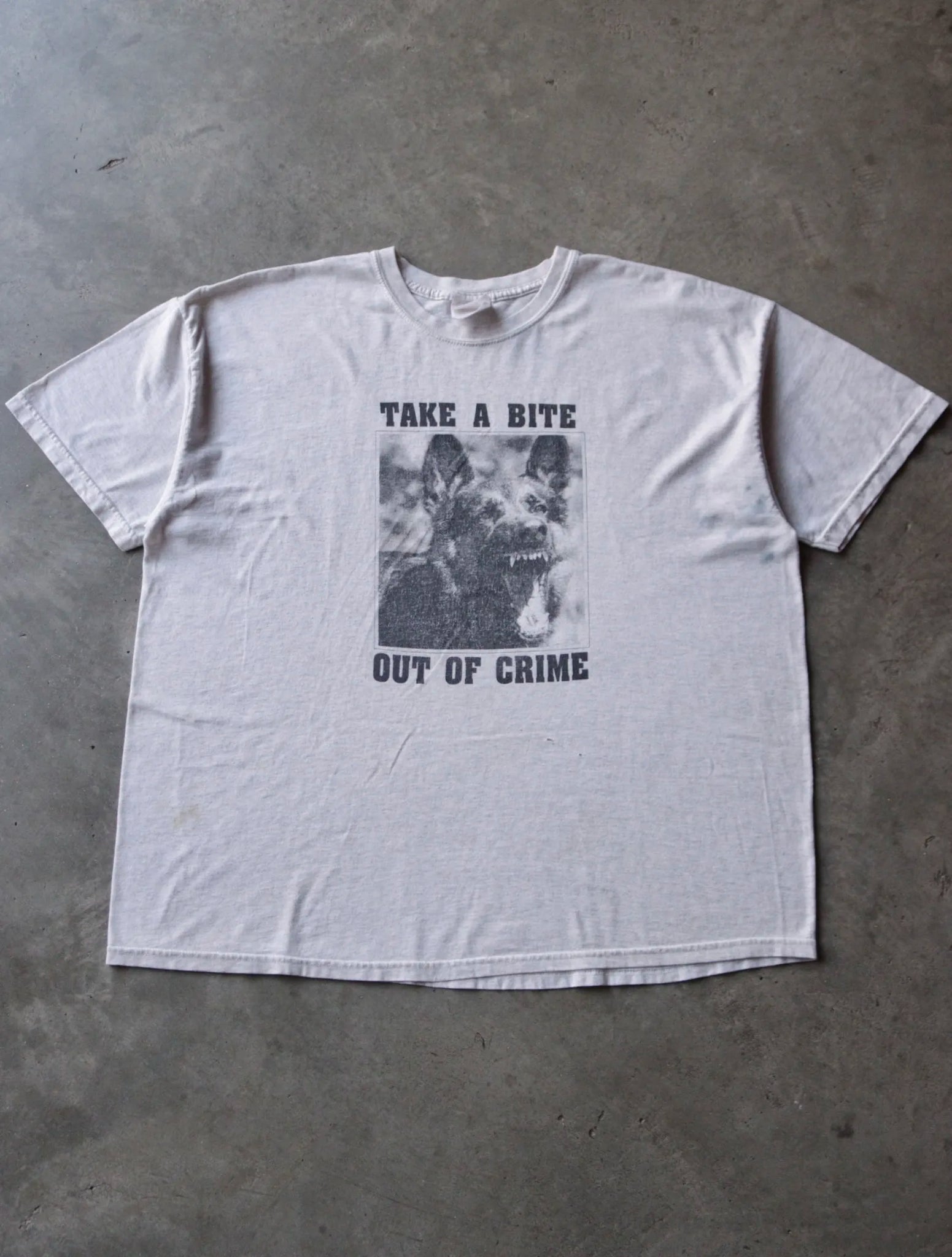 2000S TAKE A BITE TEE