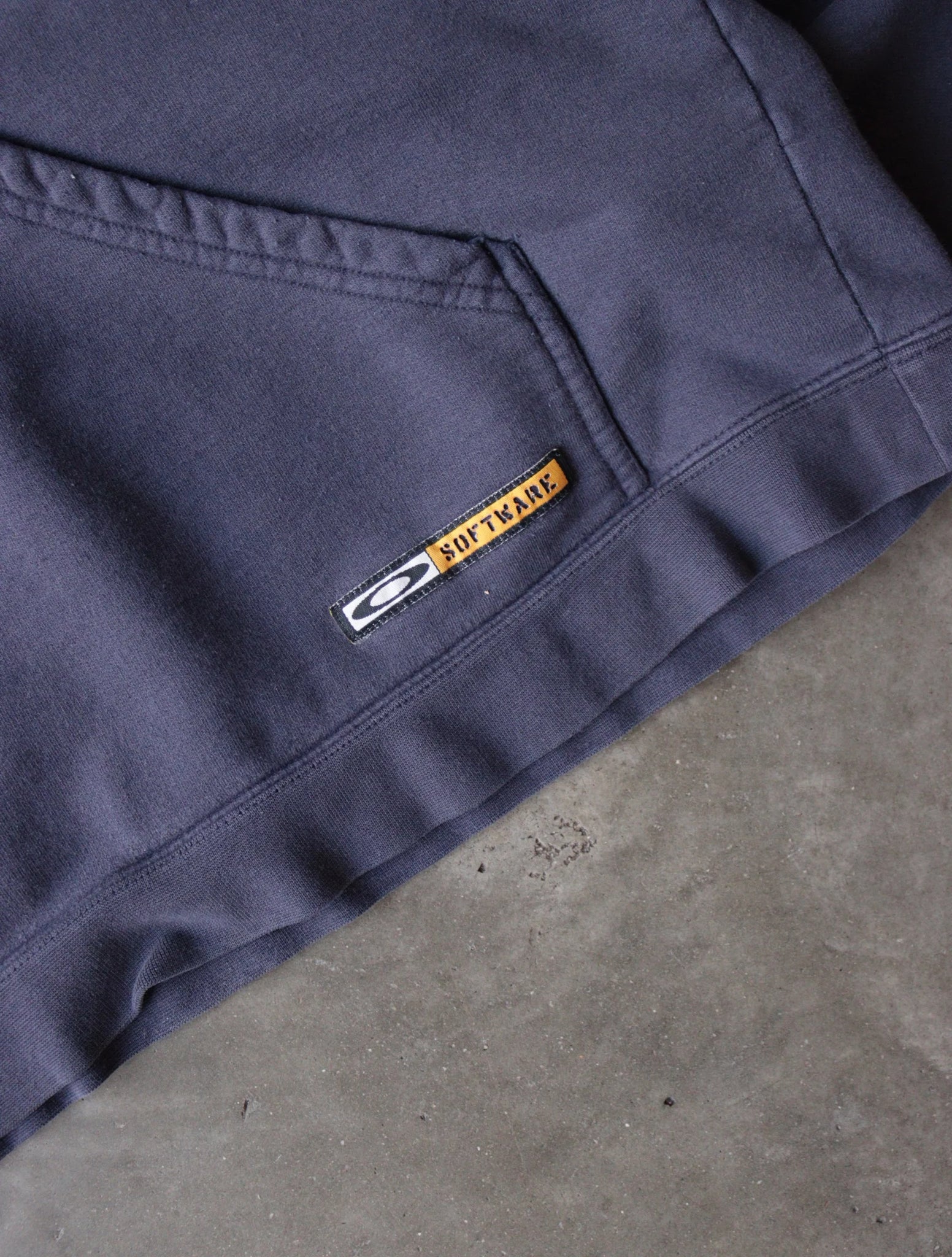 2000S OAKLEY HOODED SWEATSHIRT