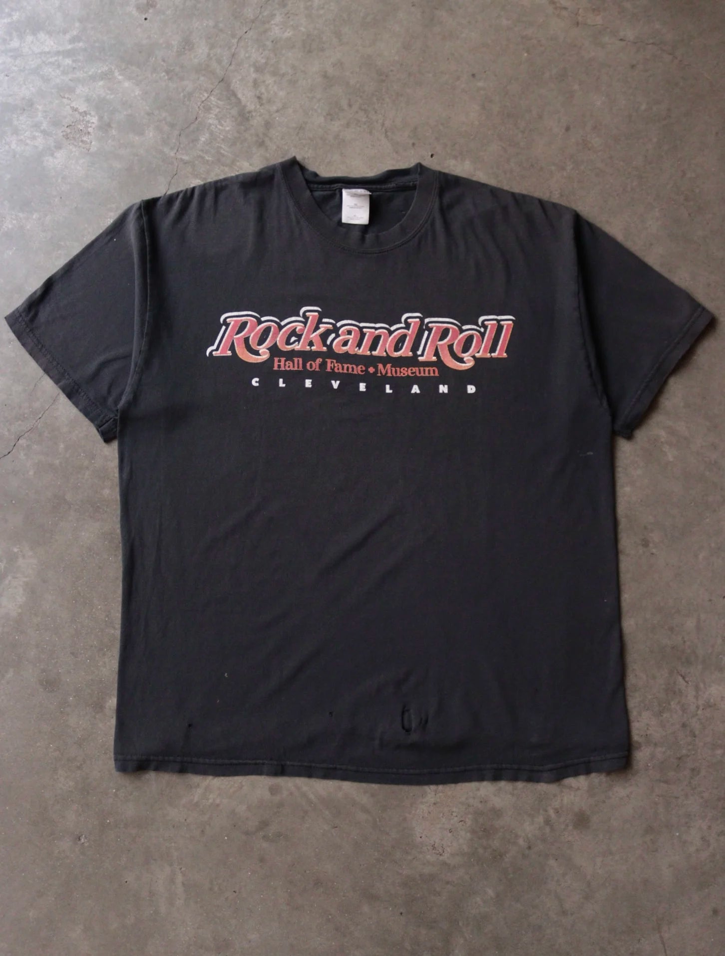 2000S ROCK AND ROLL MUSEUM TEE
