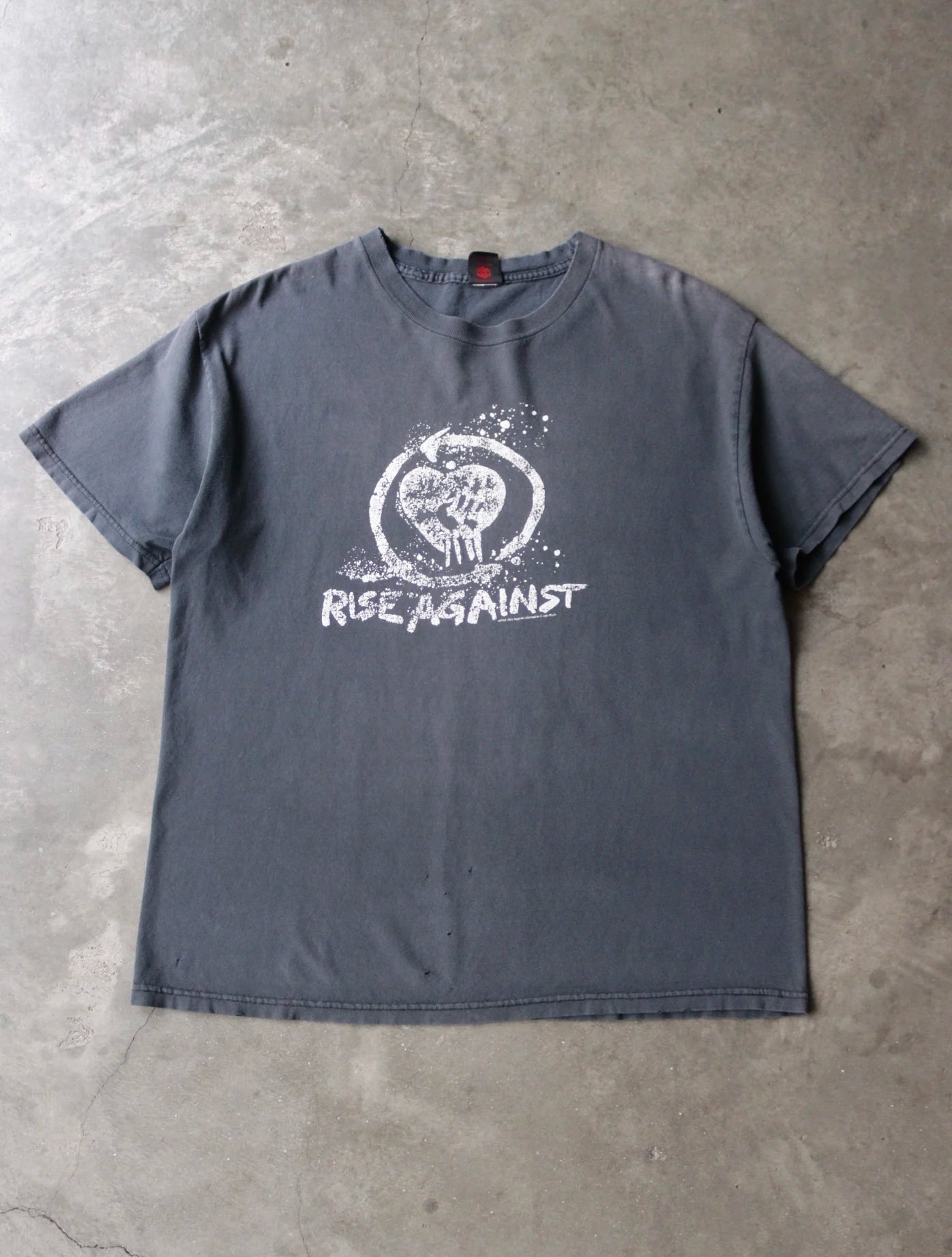 2000S RISE AGAINST TEE