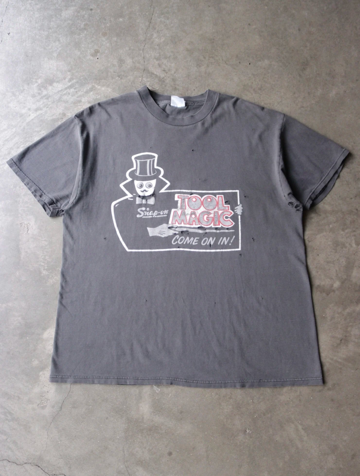 1990S TOOL MAGIC TEE