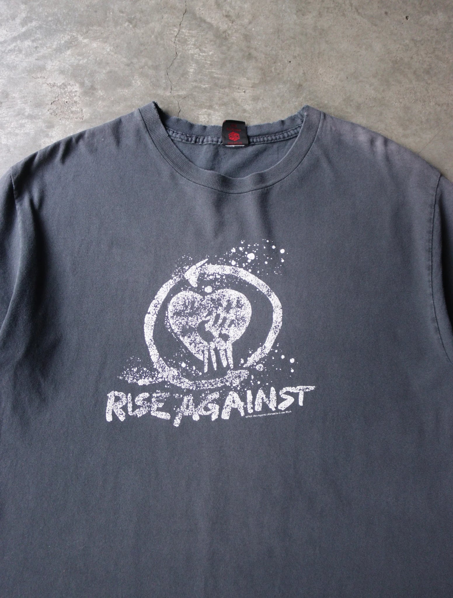 2000S RISE AGAINST TEE