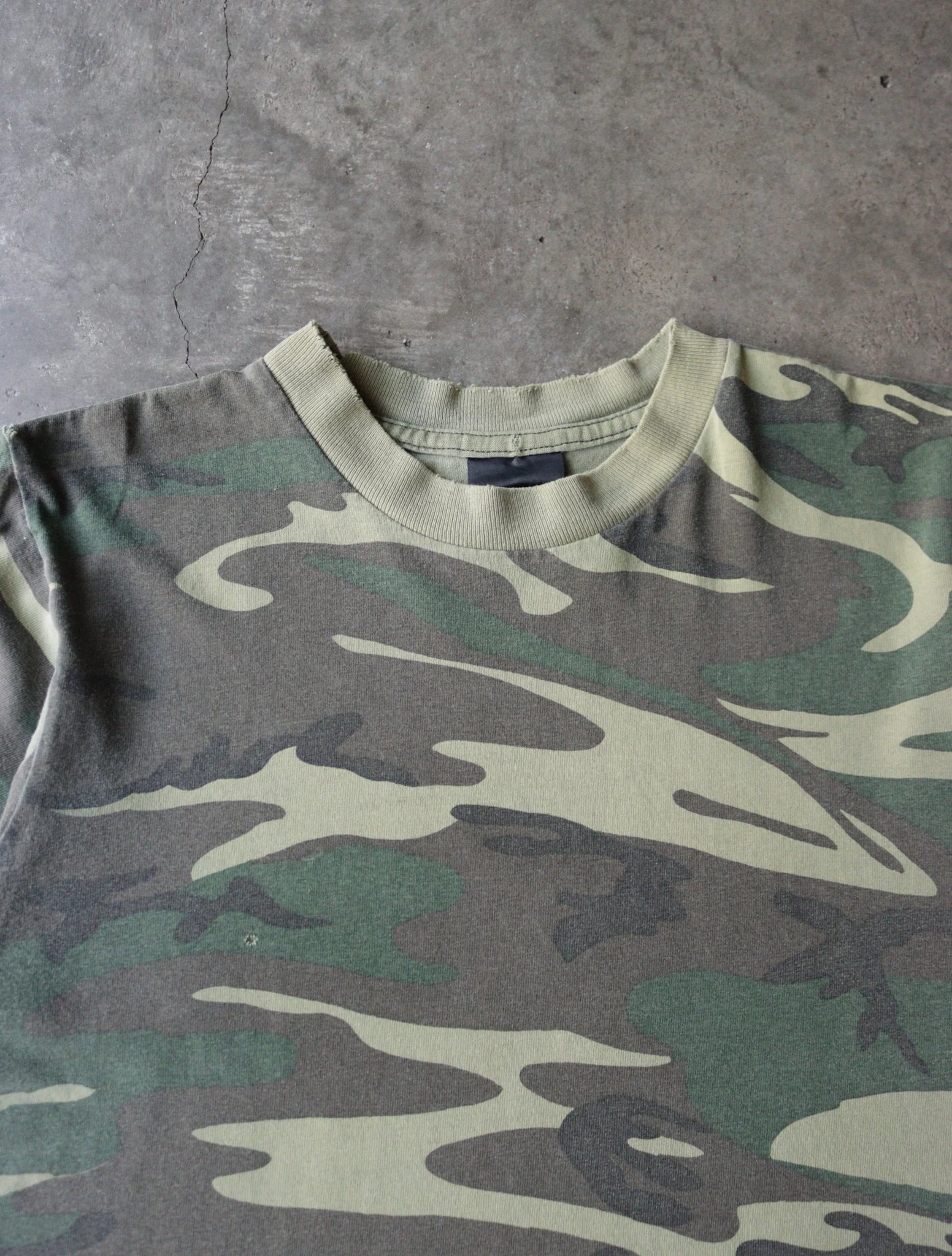 1990S CAMO TEE
