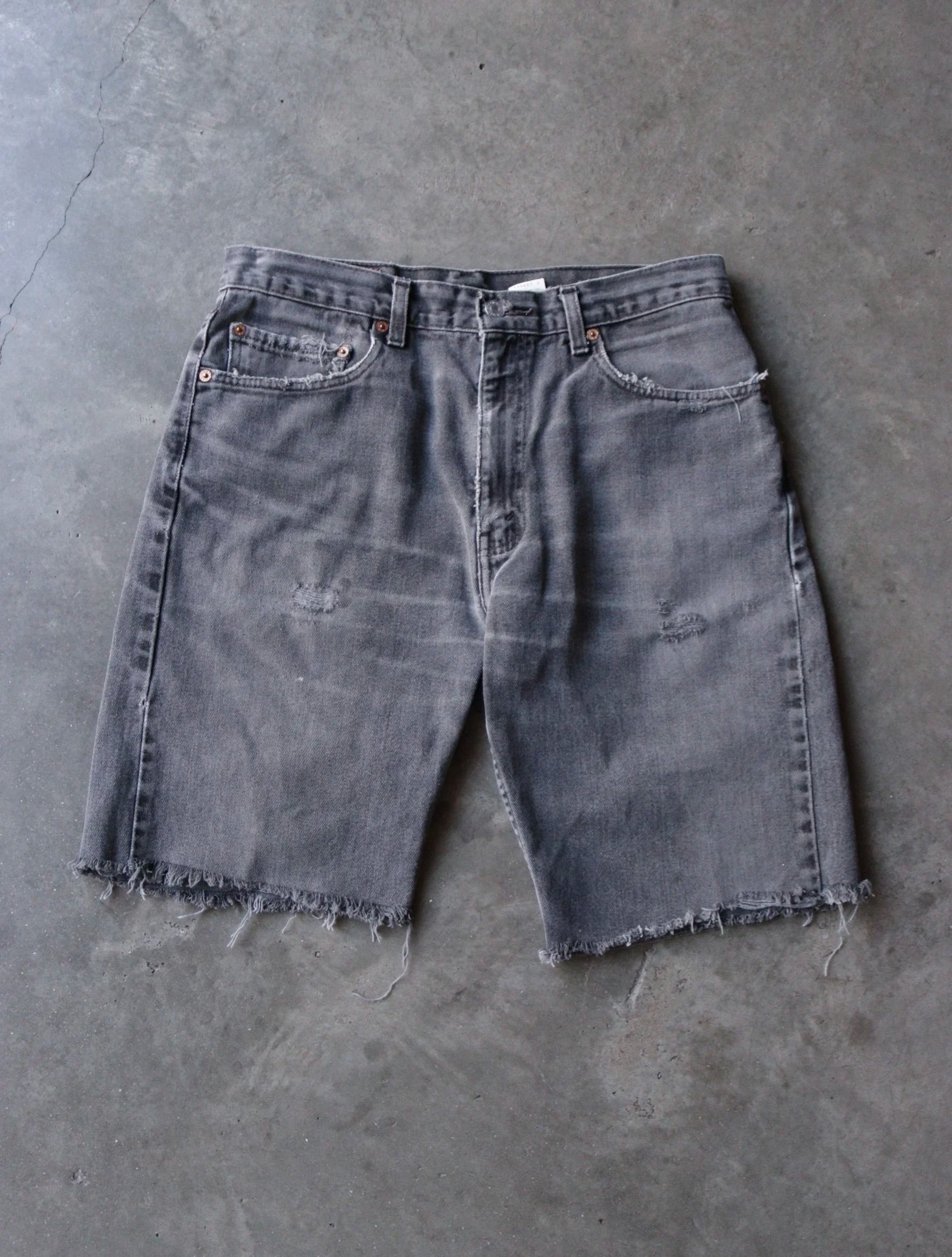 1980S FADED CHOPPED LEVIS 505 DENIM SHORTS