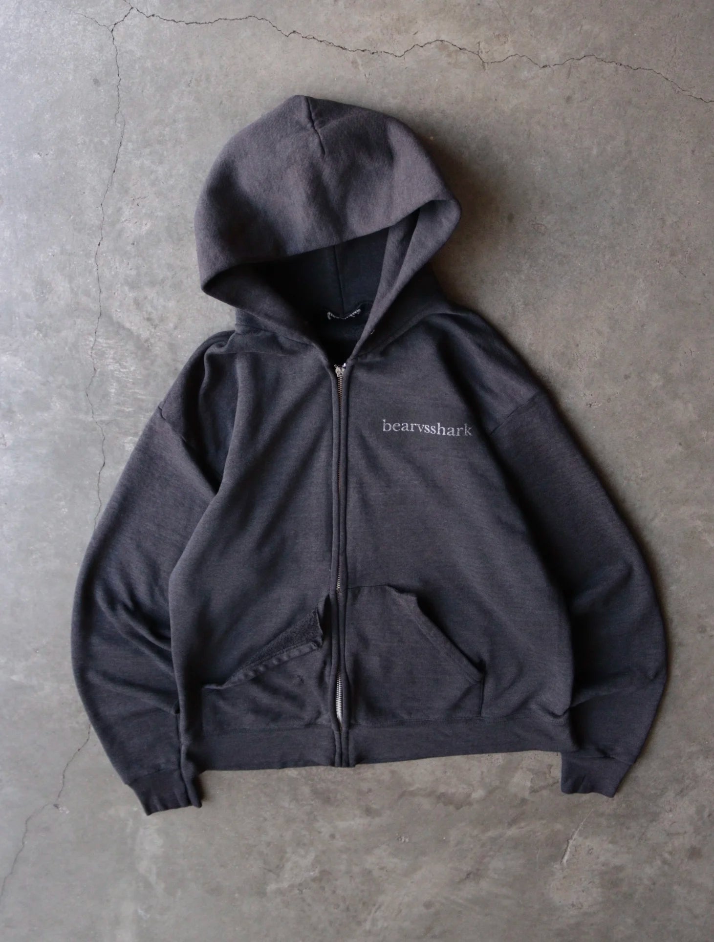 1990S BEARVSSHARK HOODED SWEATSHIRT