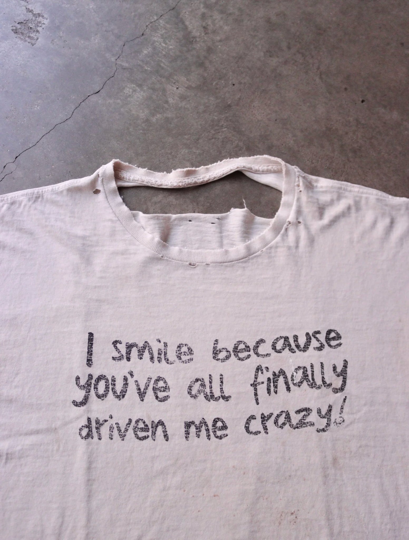 2000S THRASHED I SMILE TEE
