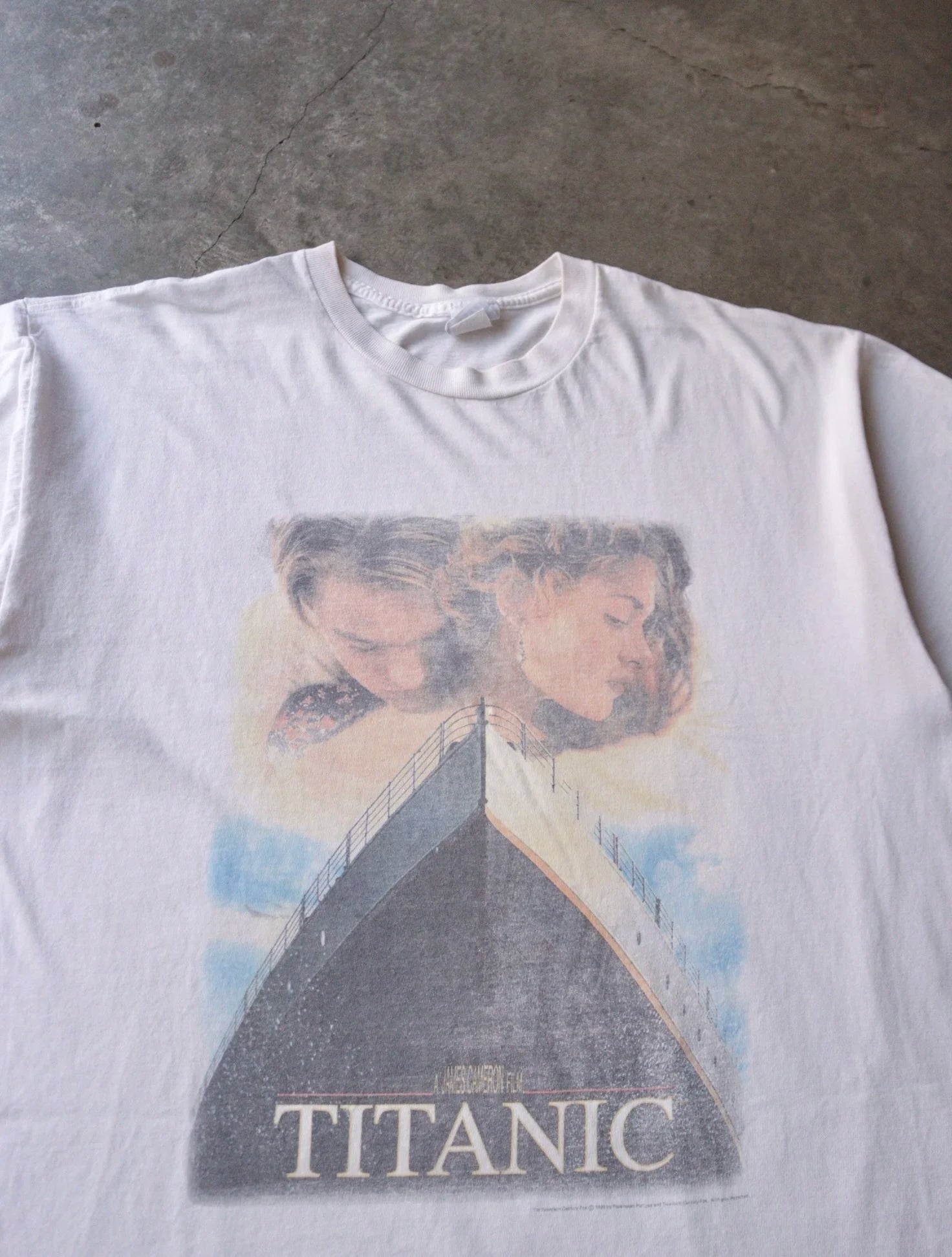 2000S FADED TITANIC TEE