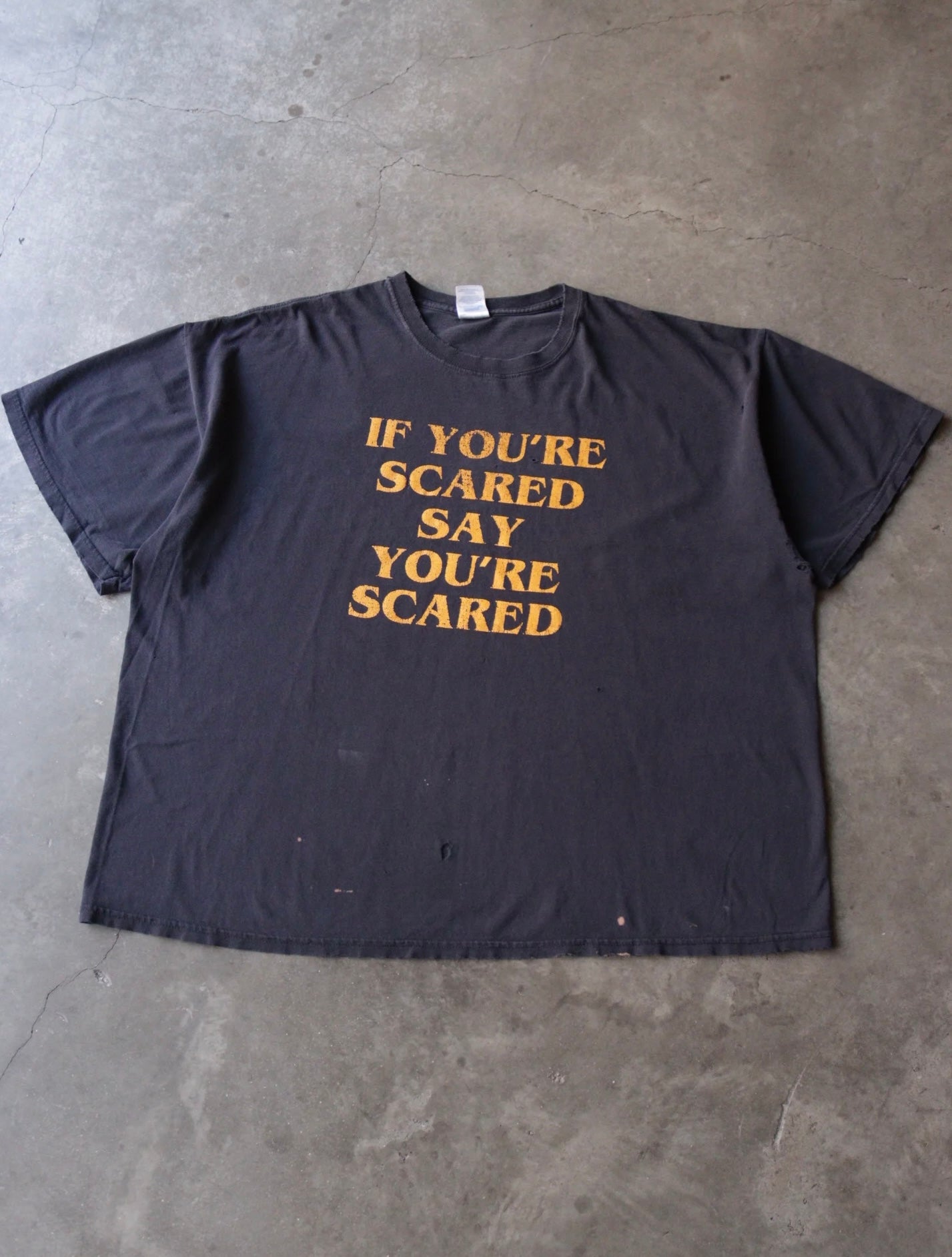 2000S SCARED TEE