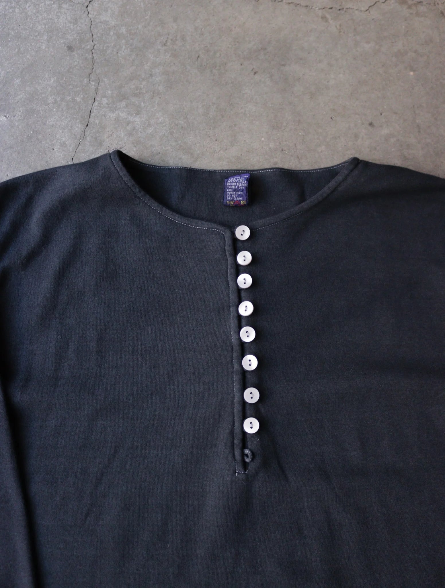 1990S BUTTON UP HENLEY SHIRT