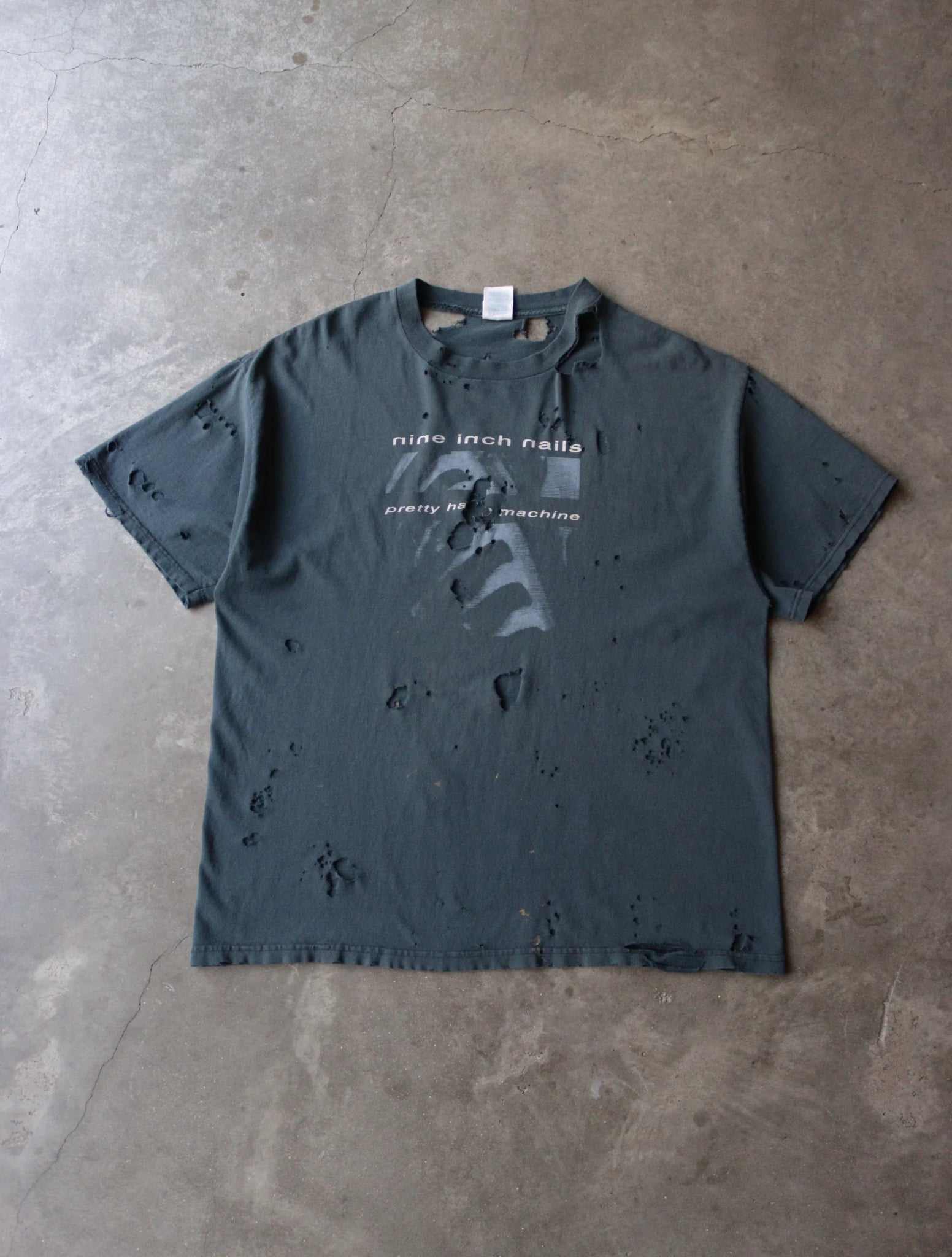2000S NINE INCH NAILS THRASHED BAND TEE