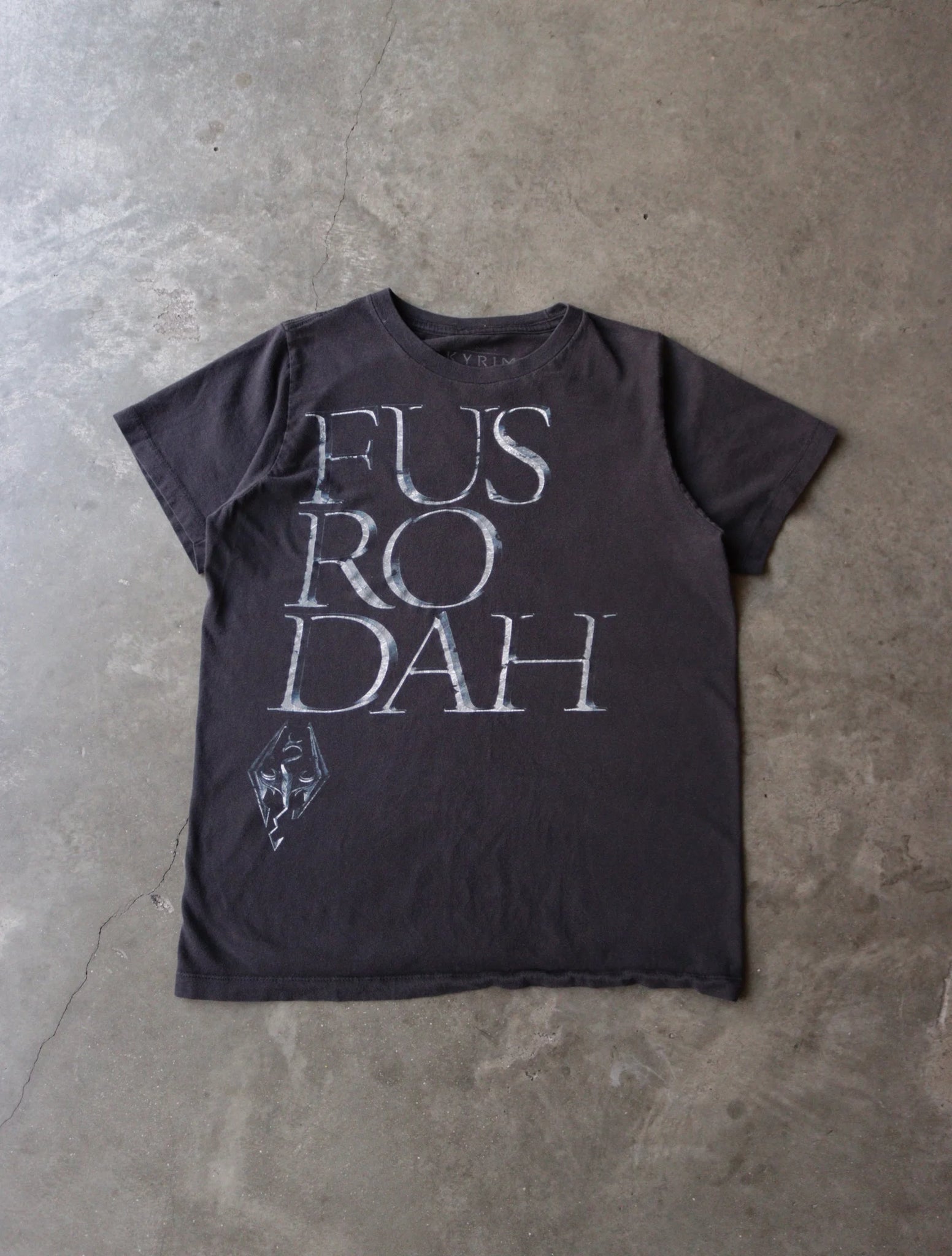 2000S FUS RO DAH SKYRIM TEE