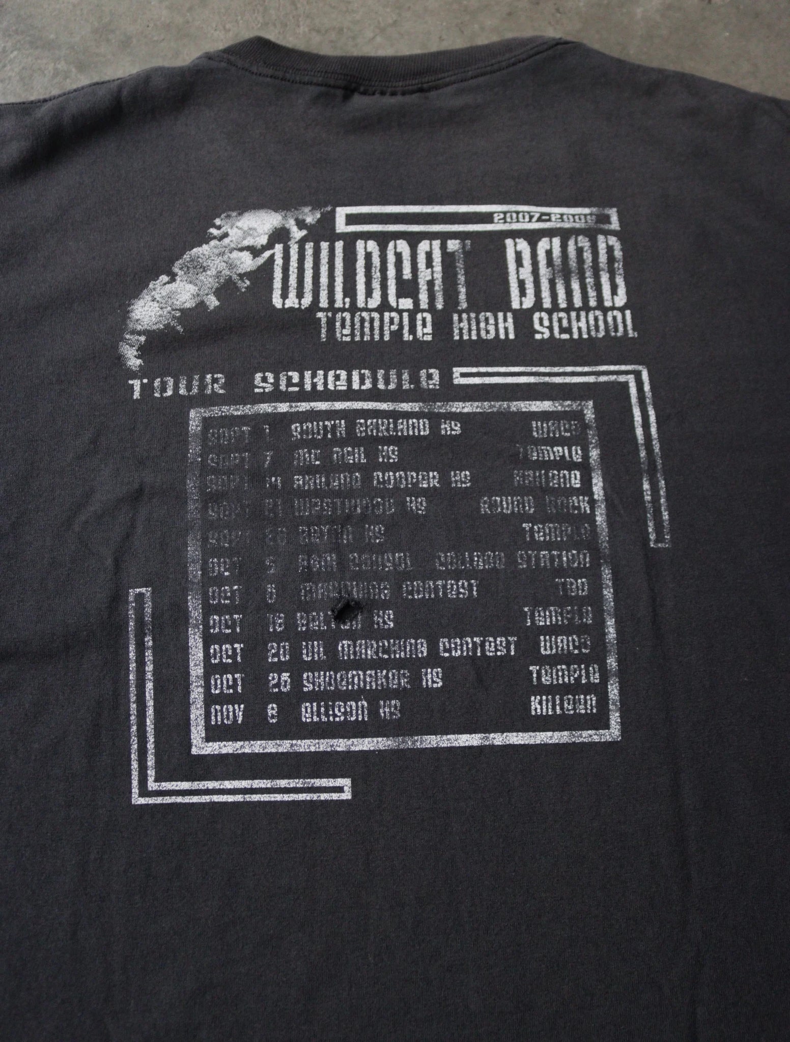 2000S THE CHASE IS ON TEE