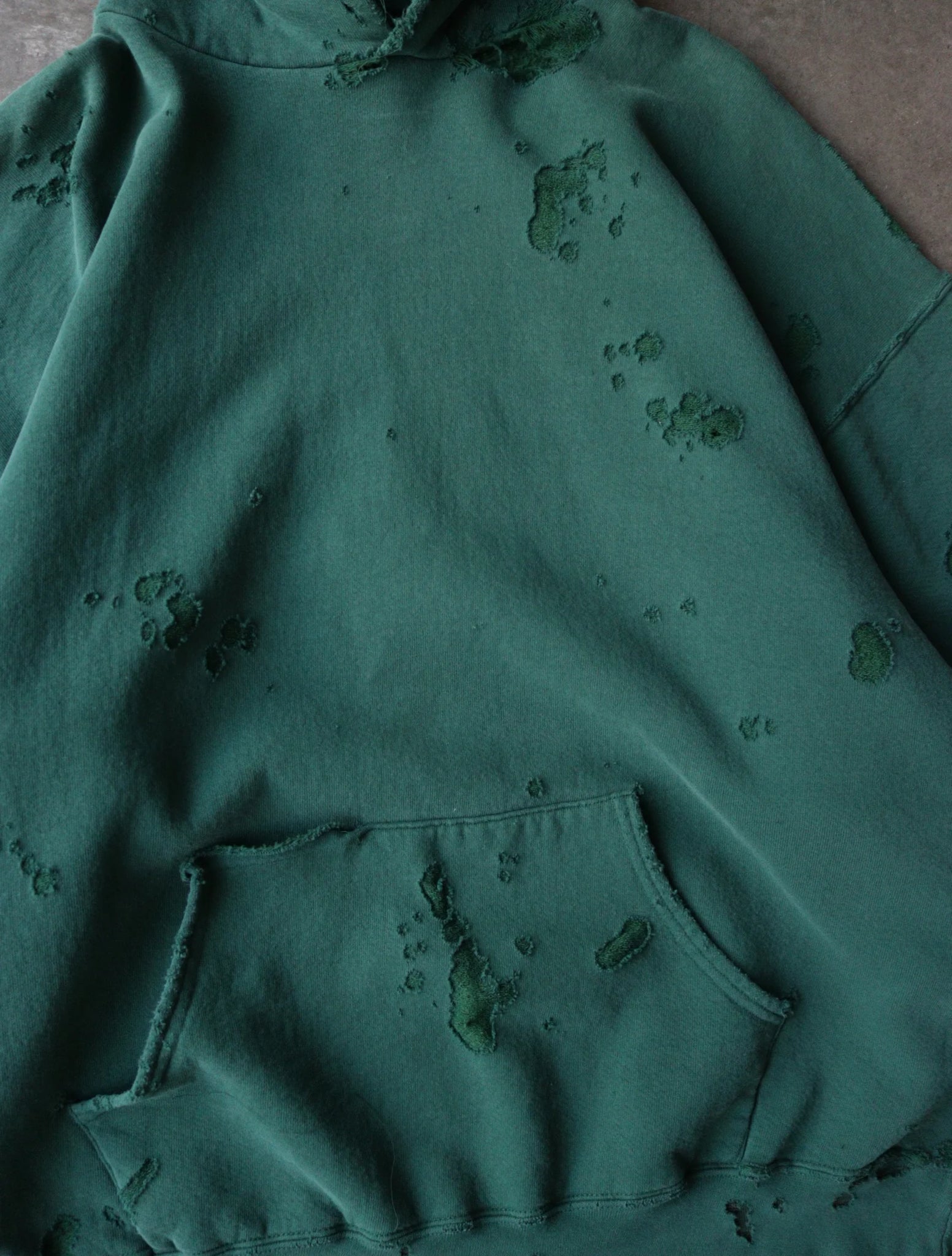 1990S DISTRESSED GREEN HOODED SWEATSHIRT