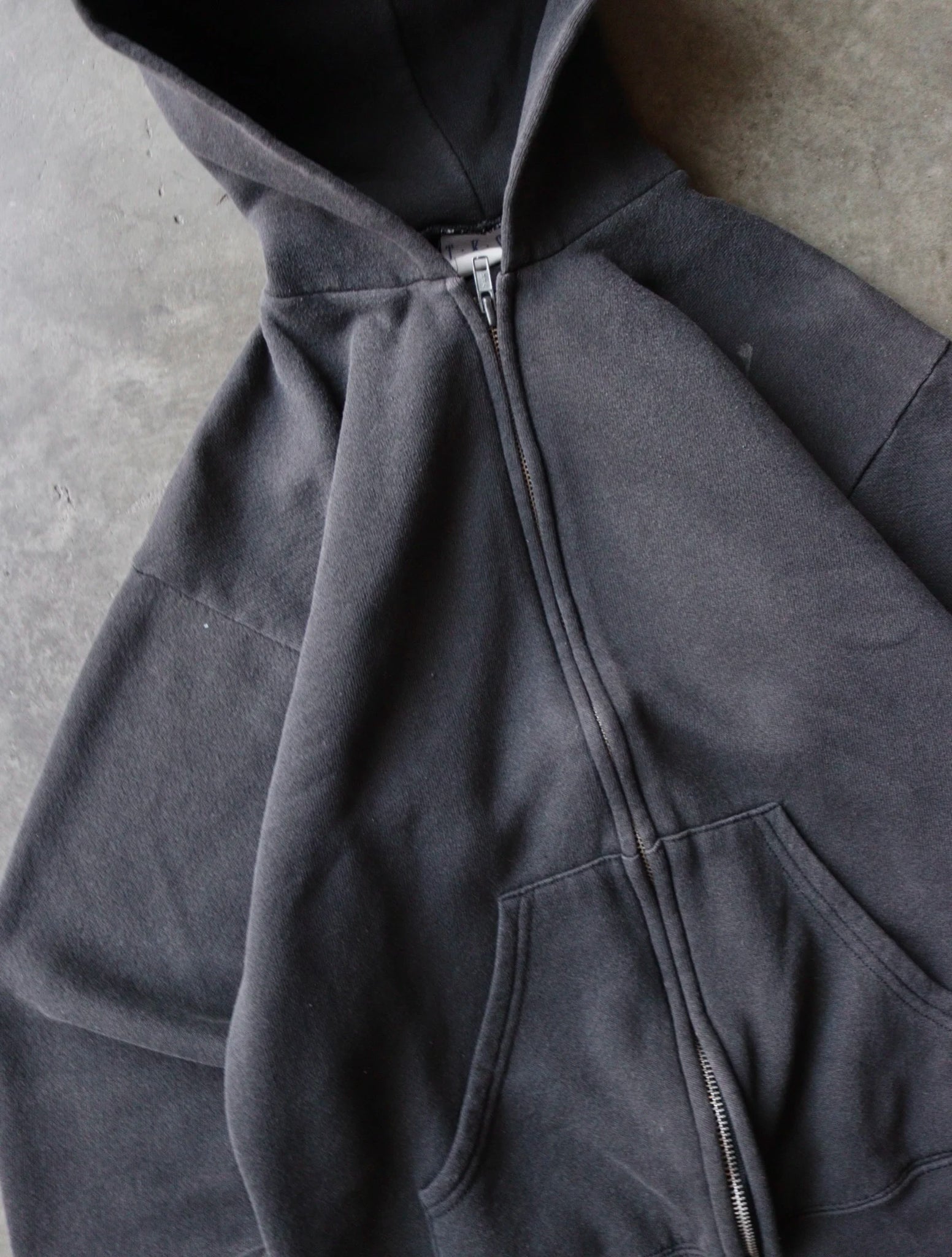 1990S FADED ZIP UP HOODED SWEATSHIRT