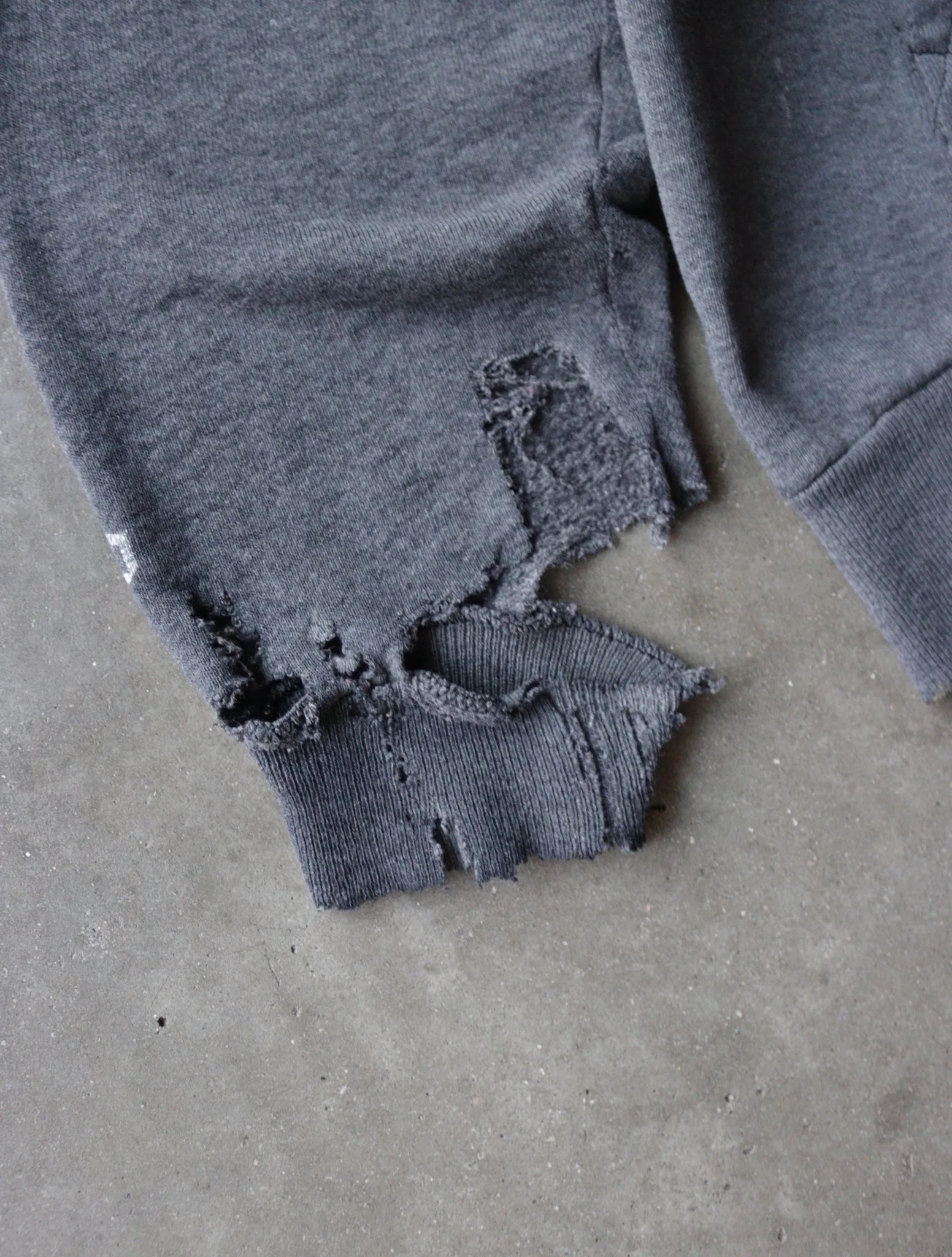 1990S FADED DISTRESSED BEARDED LADY HOODED SWETSHIRT