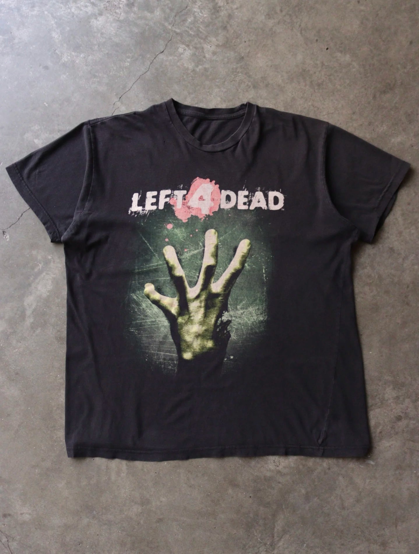 2000S FADED LEFT 4 DEAD TEE
