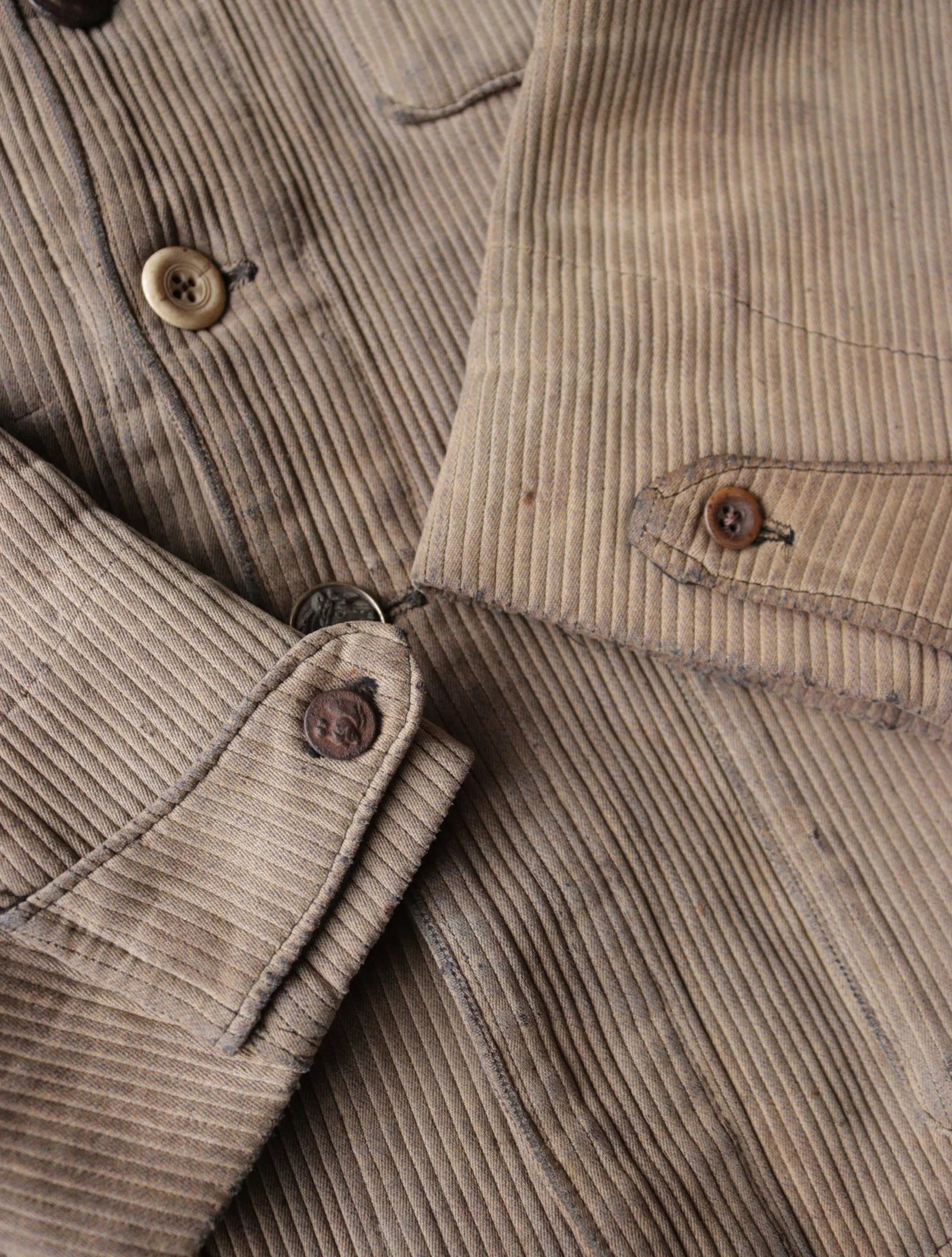 1940S FADED FRENCH PIQUE HUNTING JACKET – TWO FOLD