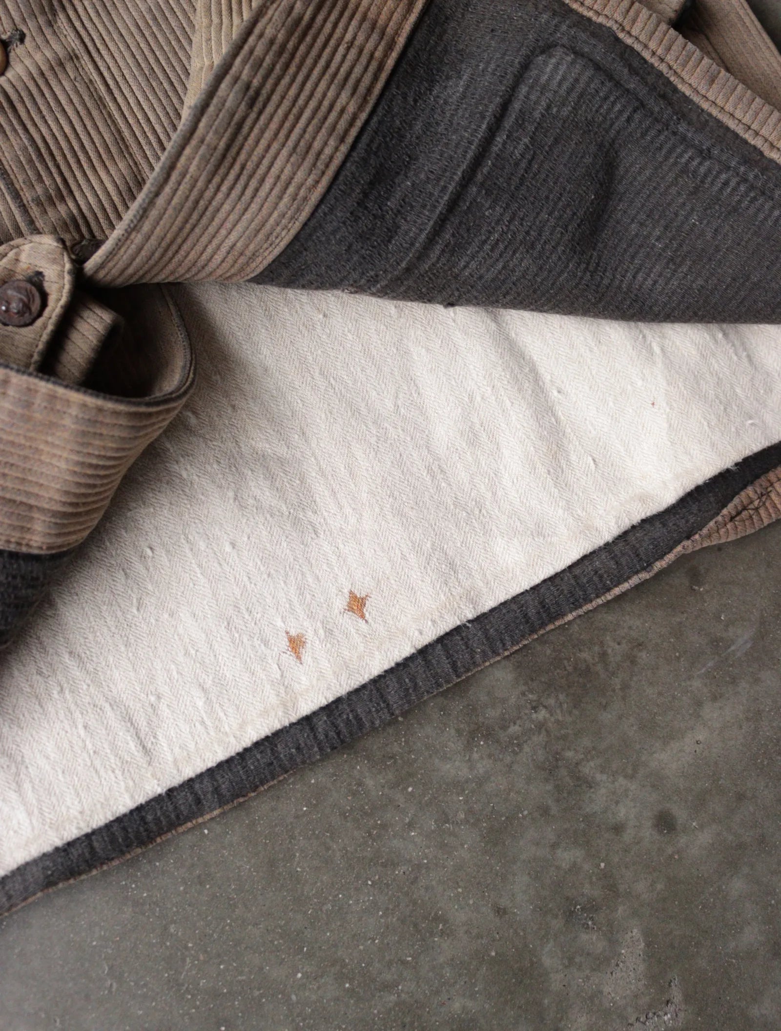 1940S FADED FRENCH PIQUE HUNTING JACKET – TWO FOLD